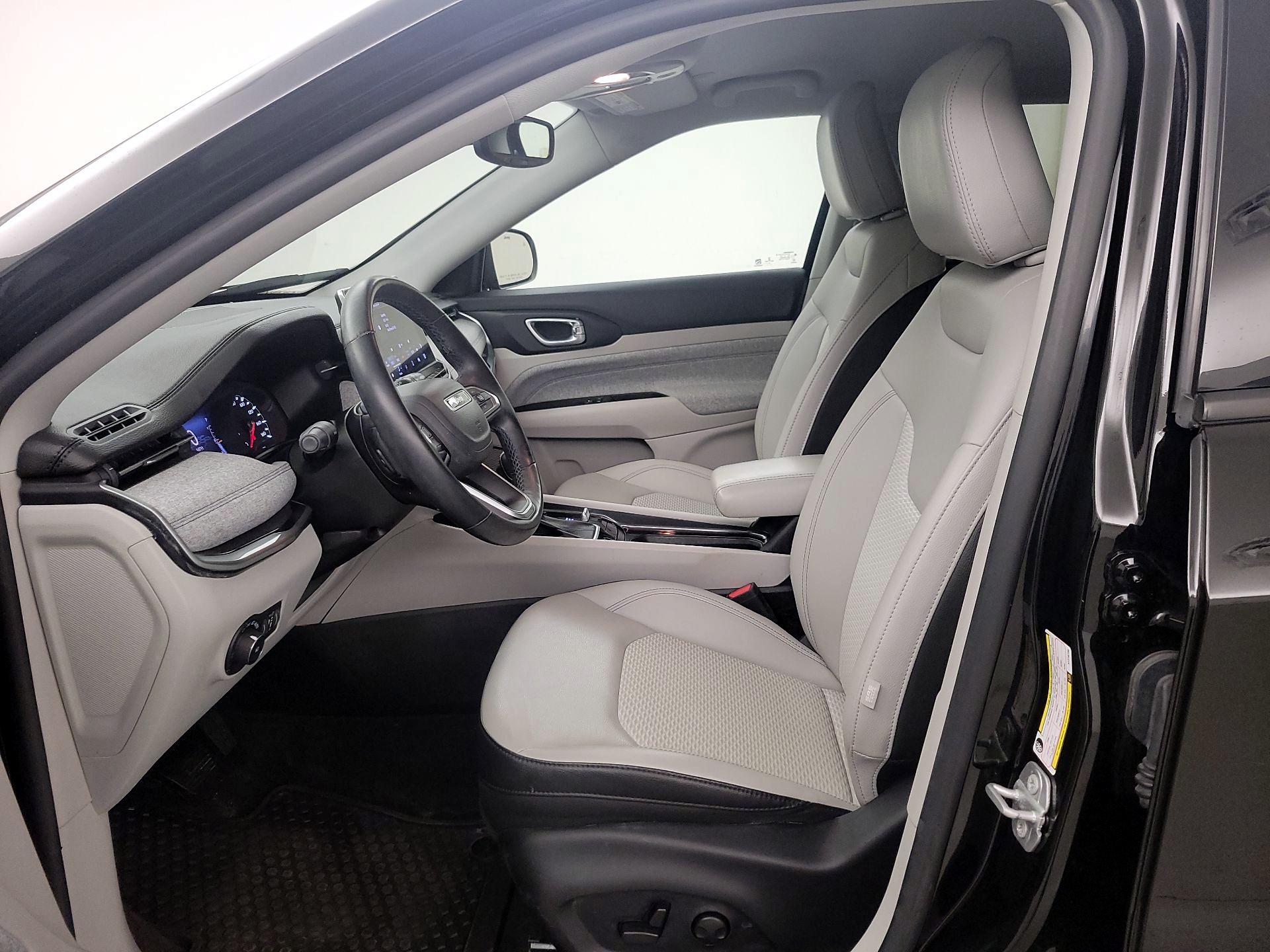 Thumbnail: 2022 Jeep Compass - 11