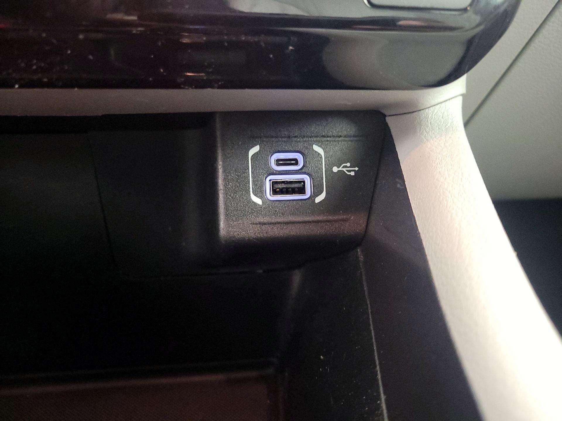 Thumbnail: 2022 Jeep Compass - 18