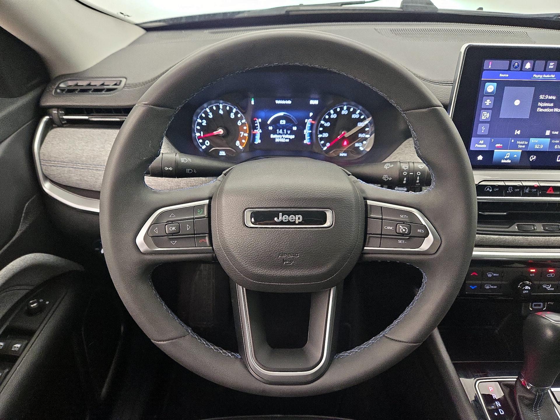 Thumbnail: 2022 Jeep Compass - 10