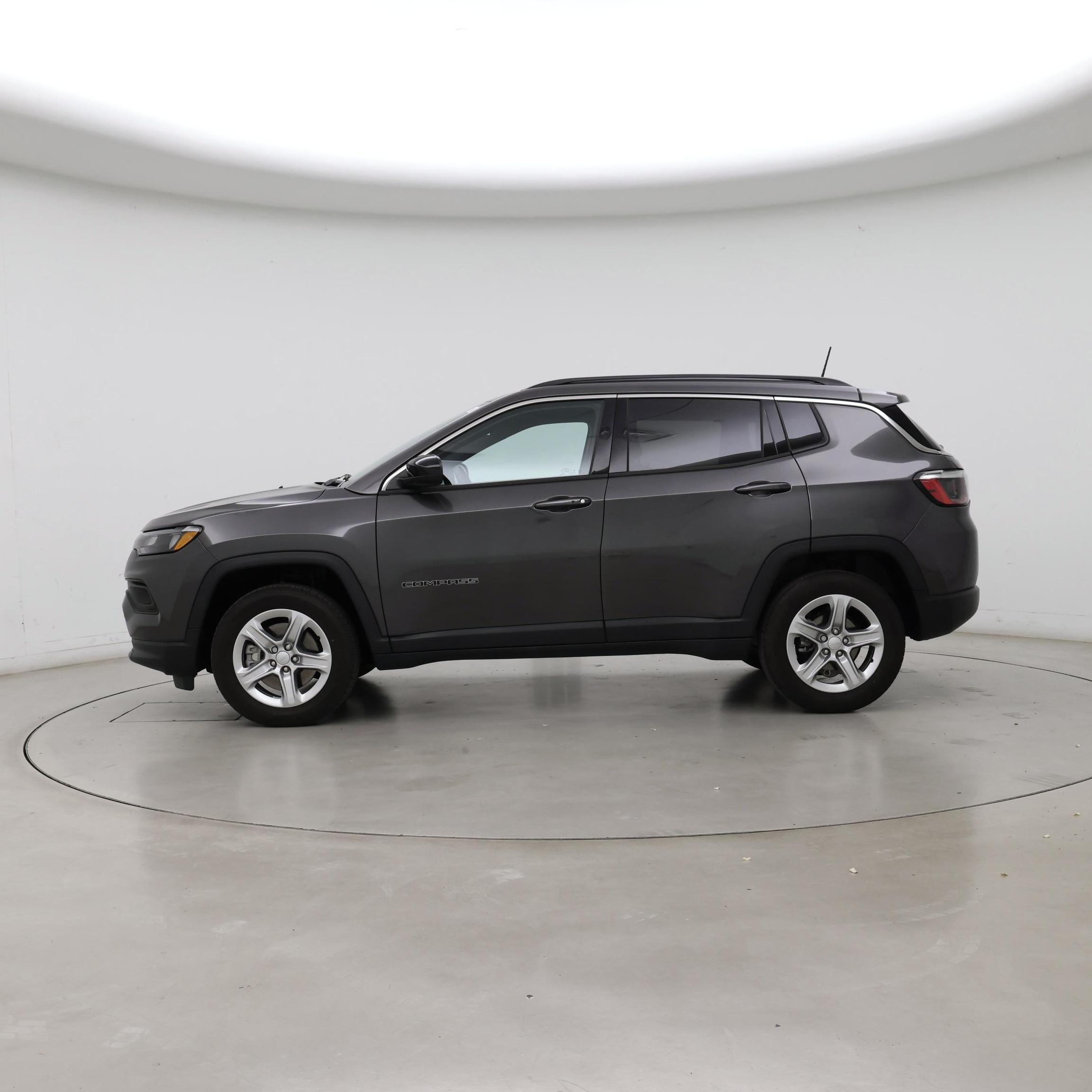 Thumbnail: 2023 Jeep Compass - 3