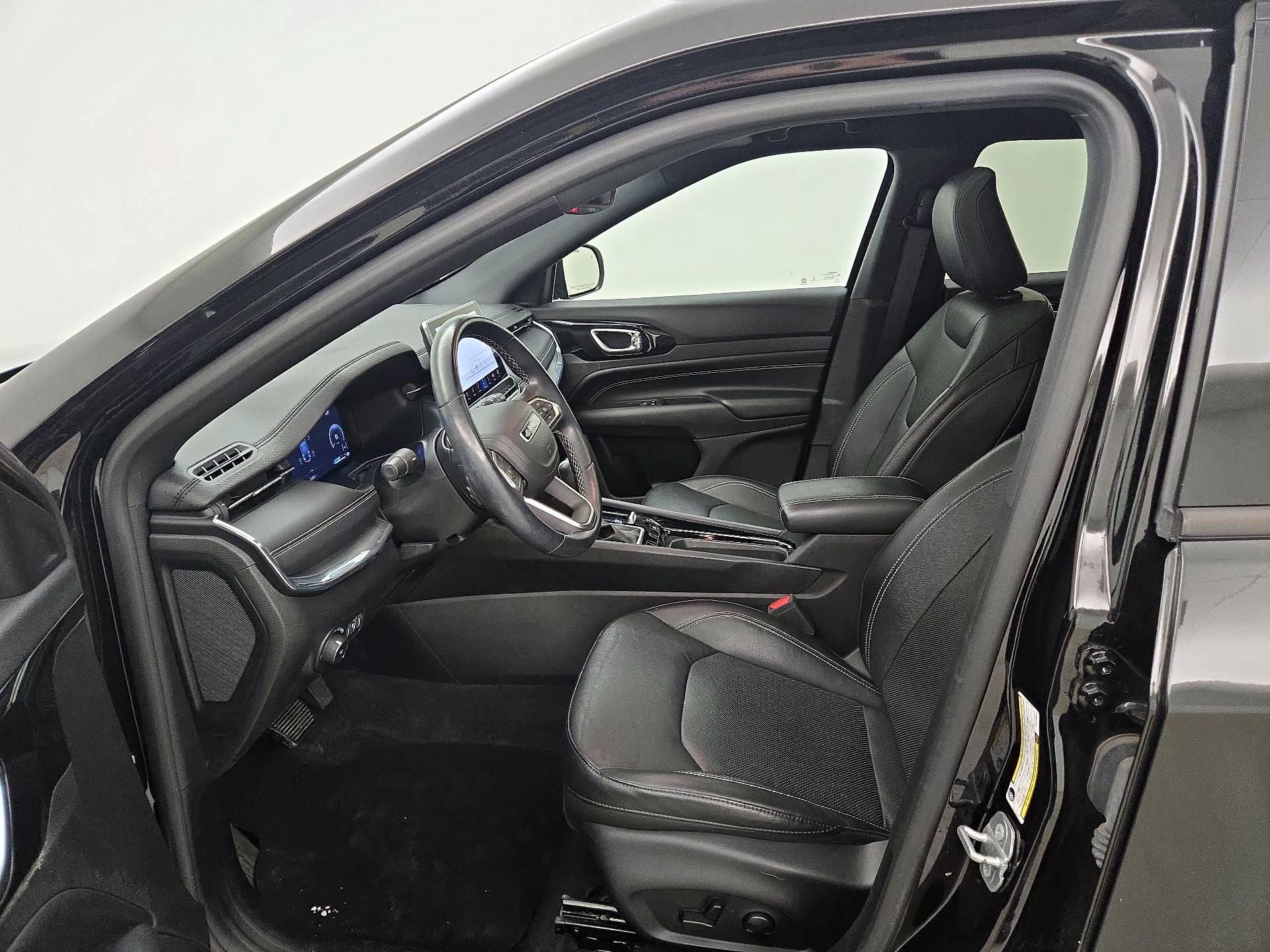 Thumbnail: 2022 Jeep Compass - 11