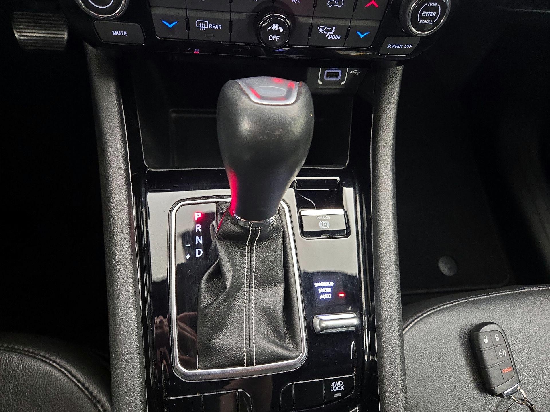 Thumbnail: 2022 Jeep Compass - 18