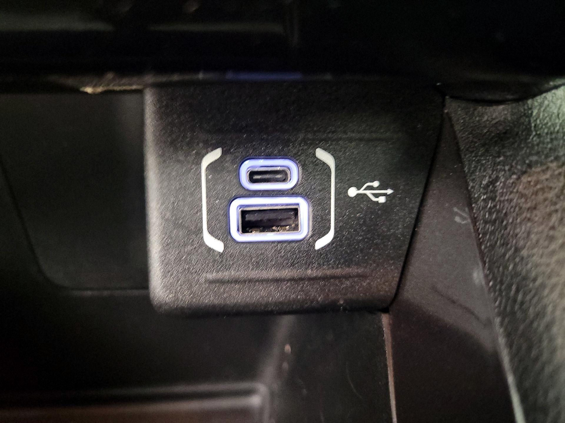 Thumbnail: 2022 Jeep Compass - 18