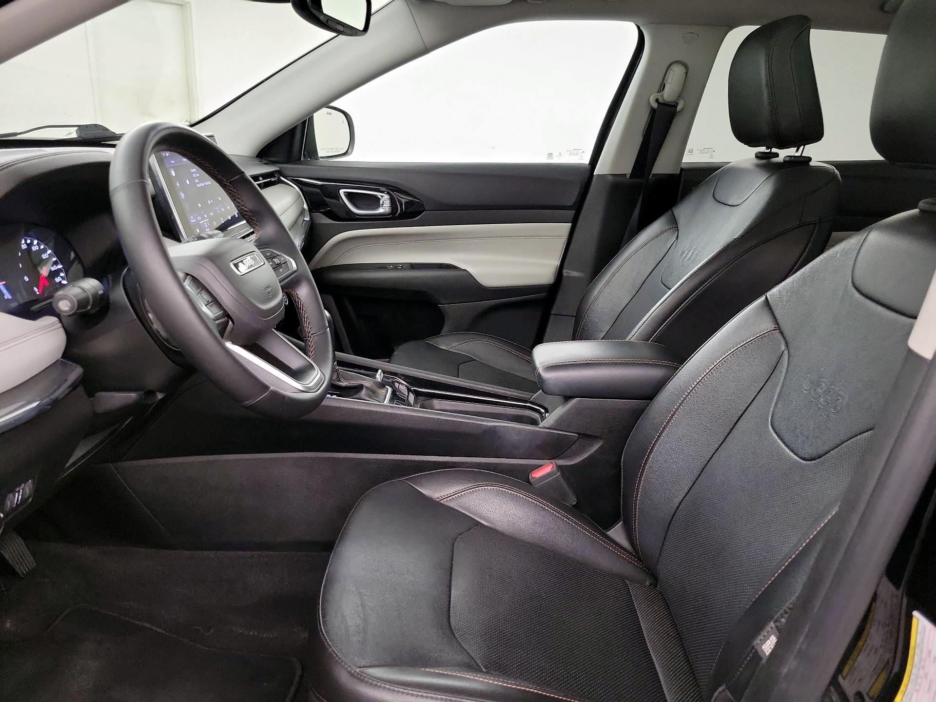 Thumbnail: 2022 Jeep Compass - 11