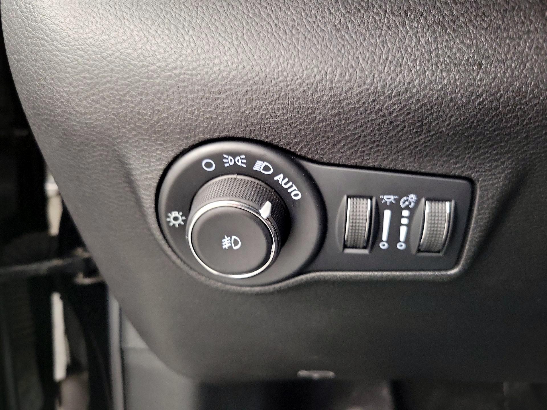 Thumbnail: 2022 Jeep Compass - 13