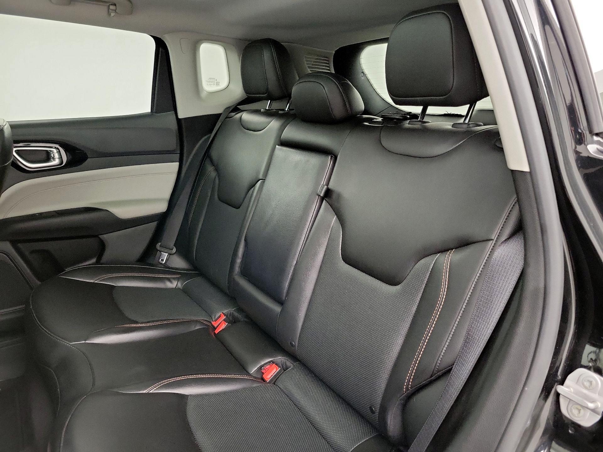 Thumbnail: 2022 Jeep Compass - 20