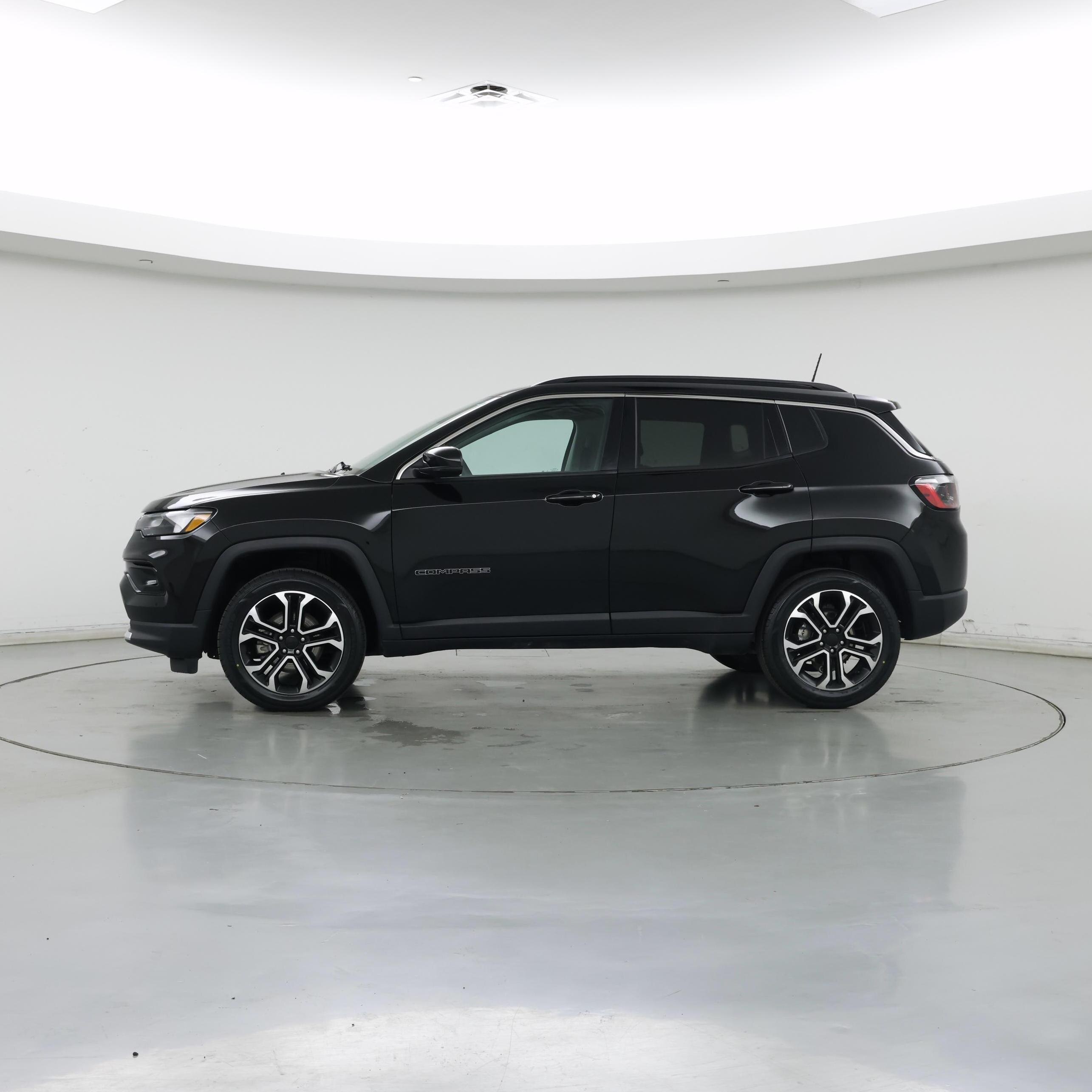 Thumbnail: 2022 Jeep Compass - 3