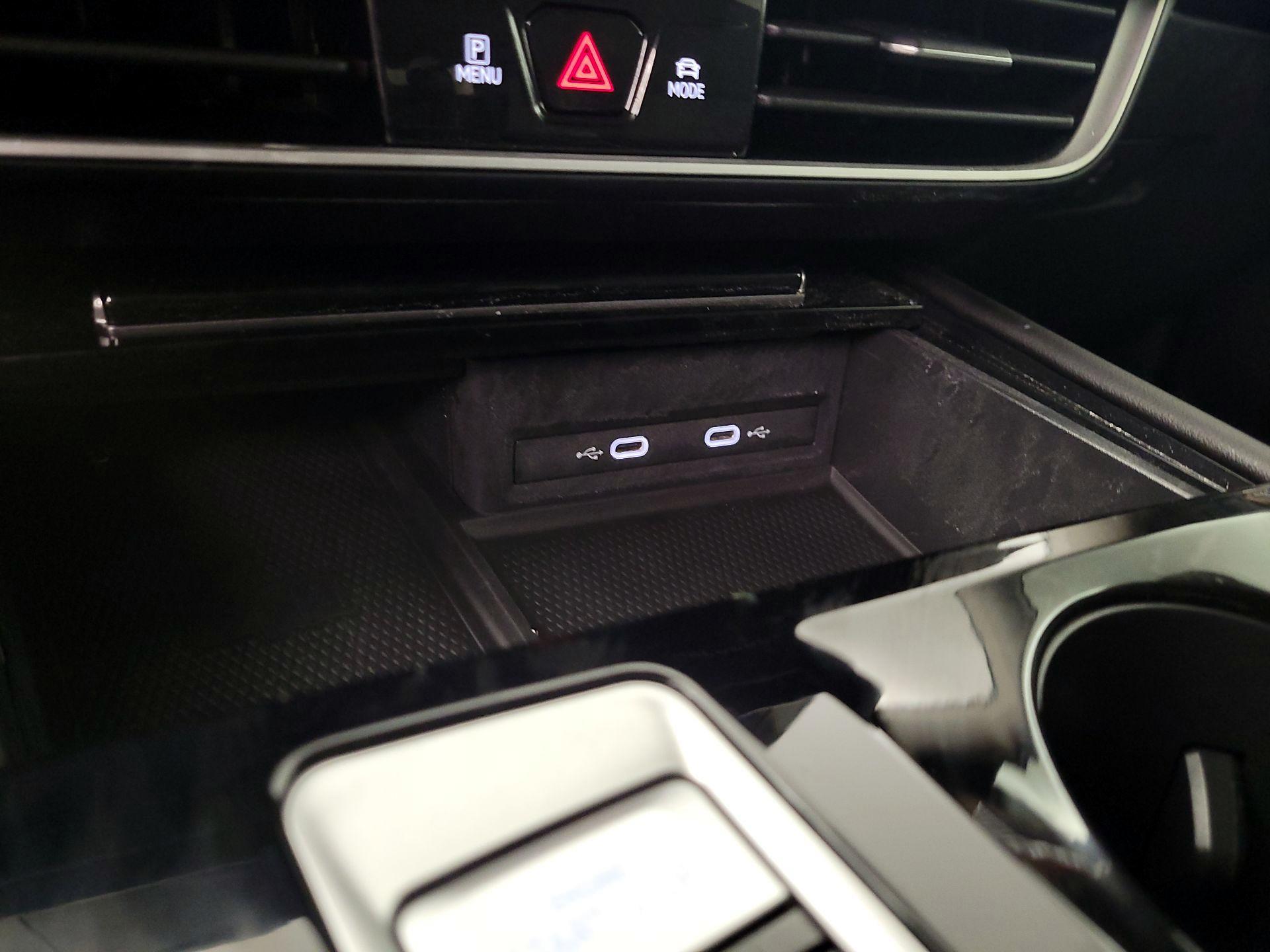 Thumbnail: 2024 Volkswagen Atlas - 18