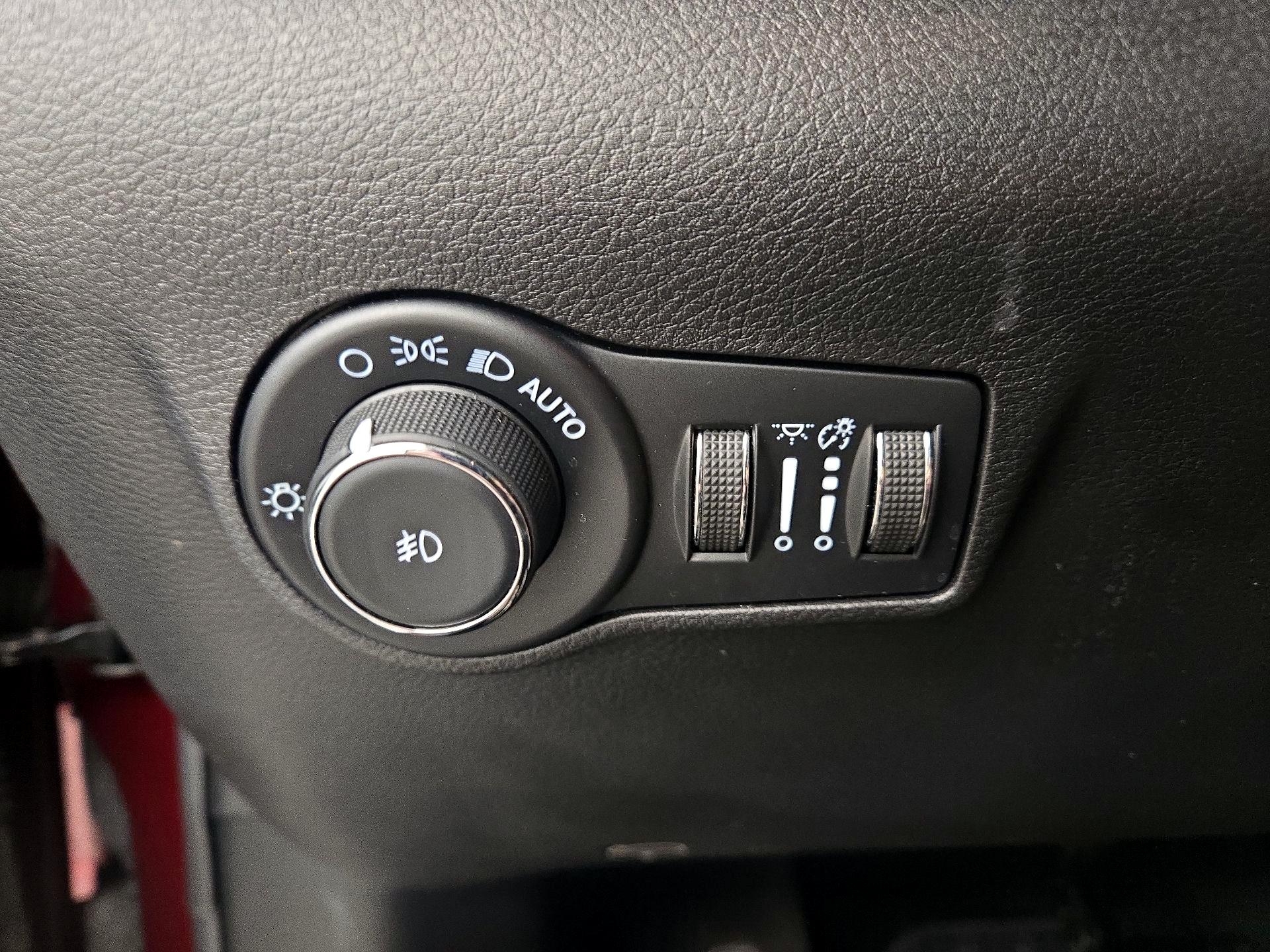 Thumbnail: 2022 Jeep Compass - 13