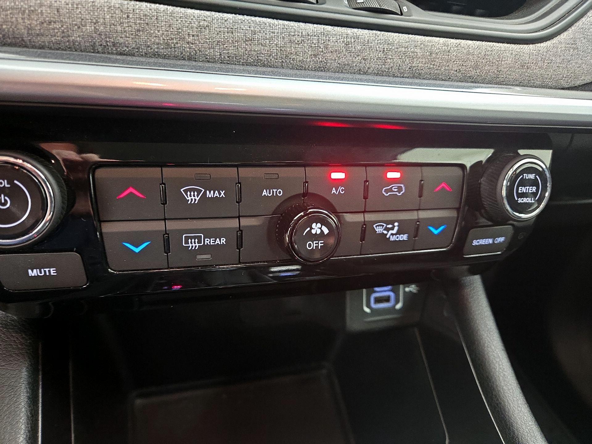 Thumbnail: 2022 Jeep Compass - 16