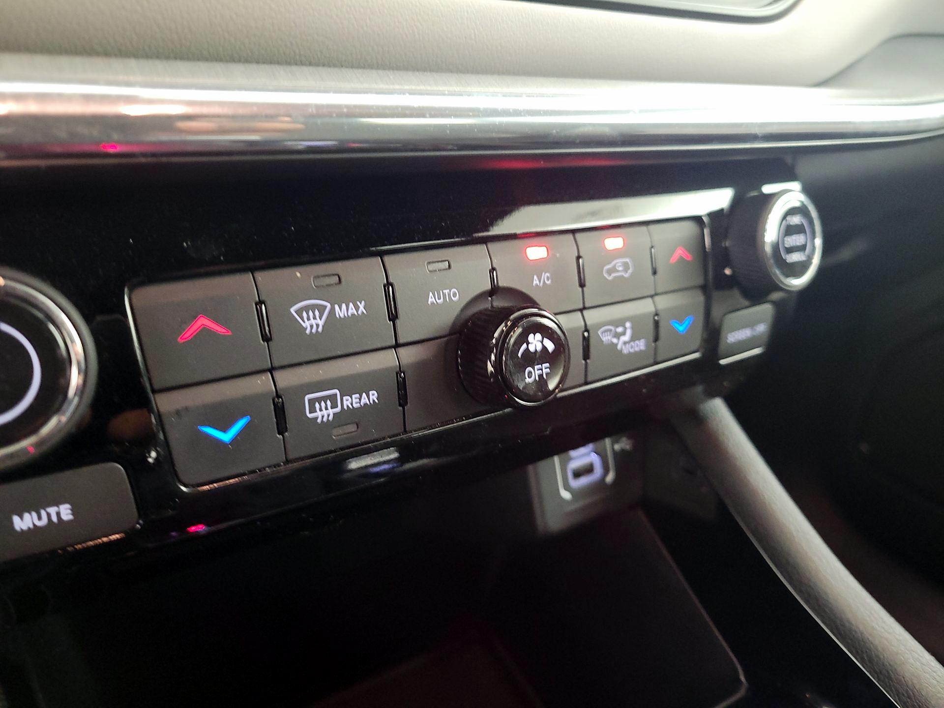 Thumbnail: 2023 Jeep Compass - 16