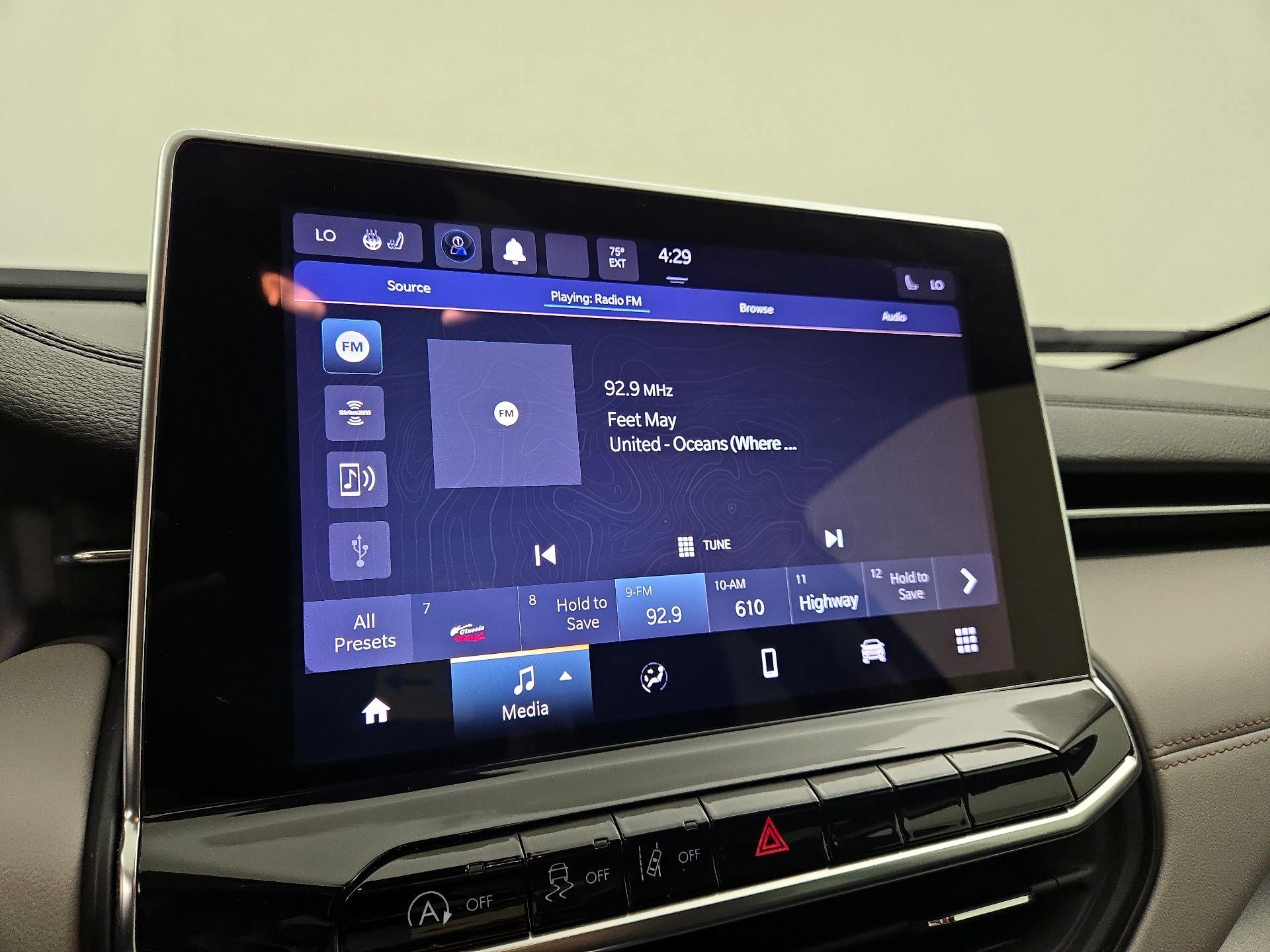 Thumbnail: 2022 Jeep Compass - 15