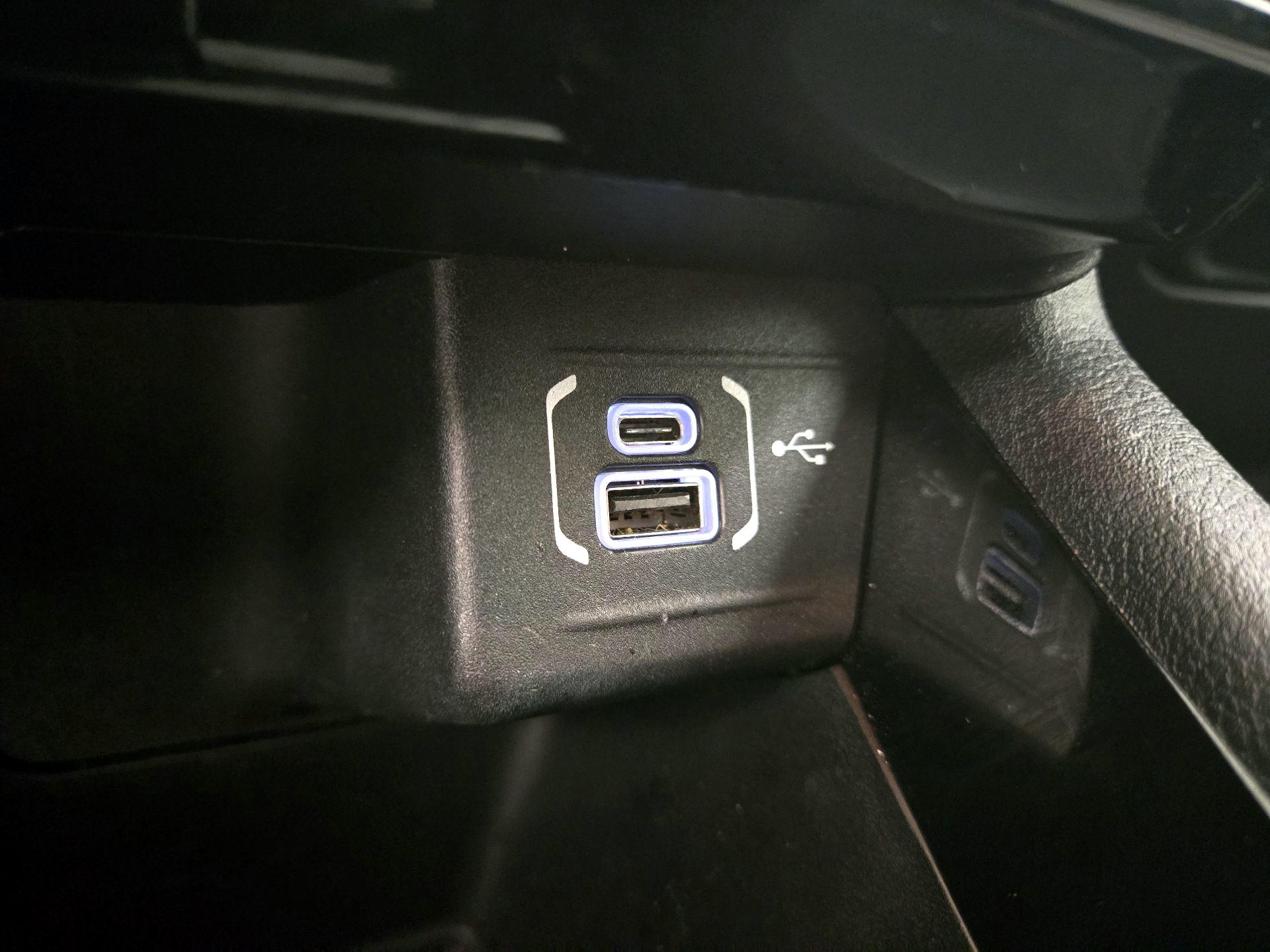 Thumbnail: 2022 Jeep Compass - 18