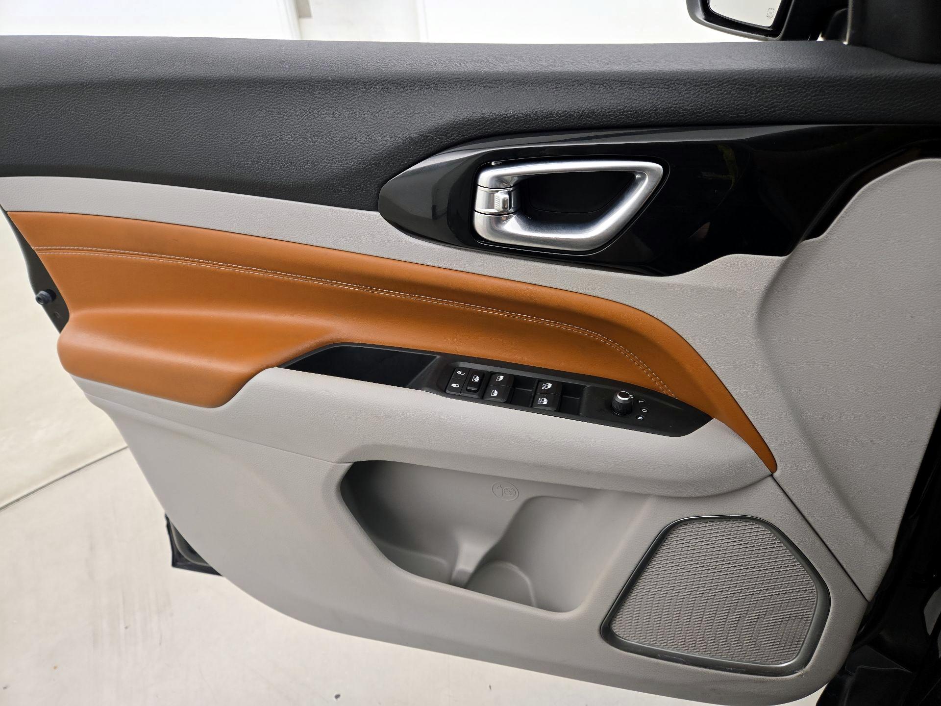 Thumbnail: 2022 Jeep Compass - 12