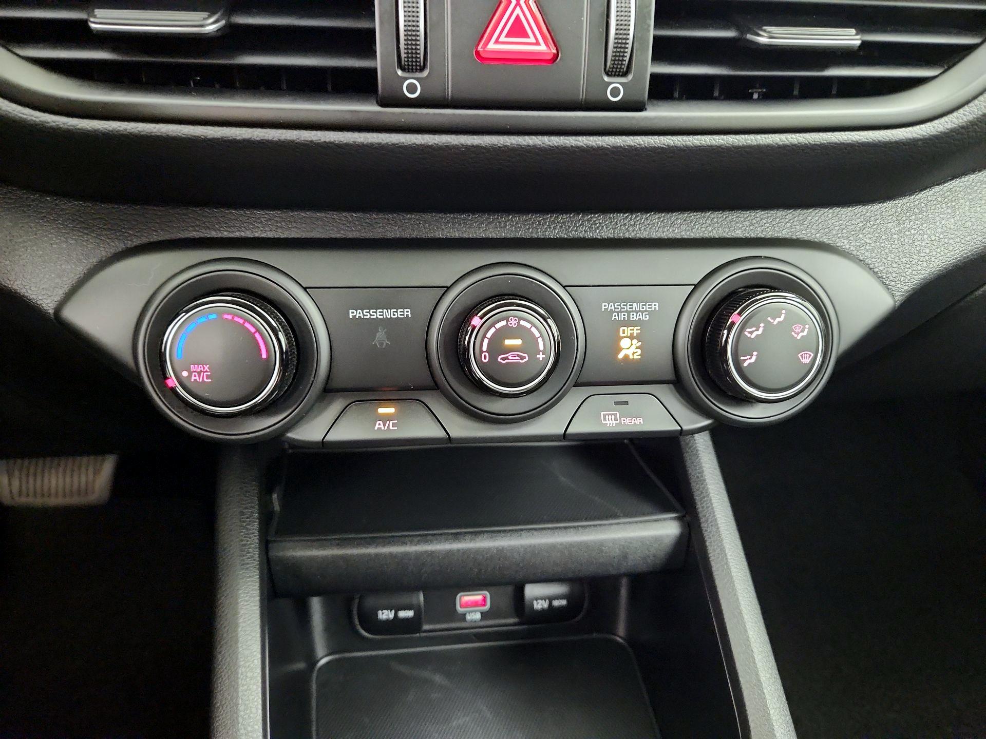 Thumbnail: 2023 Kia Forte - 16