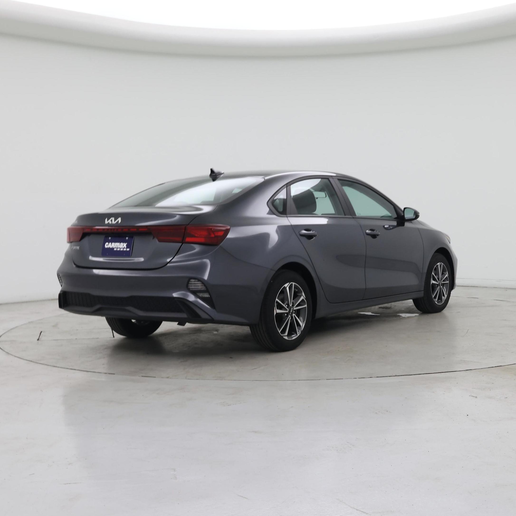 Thumbnail: 2023 Kia Forte - 8