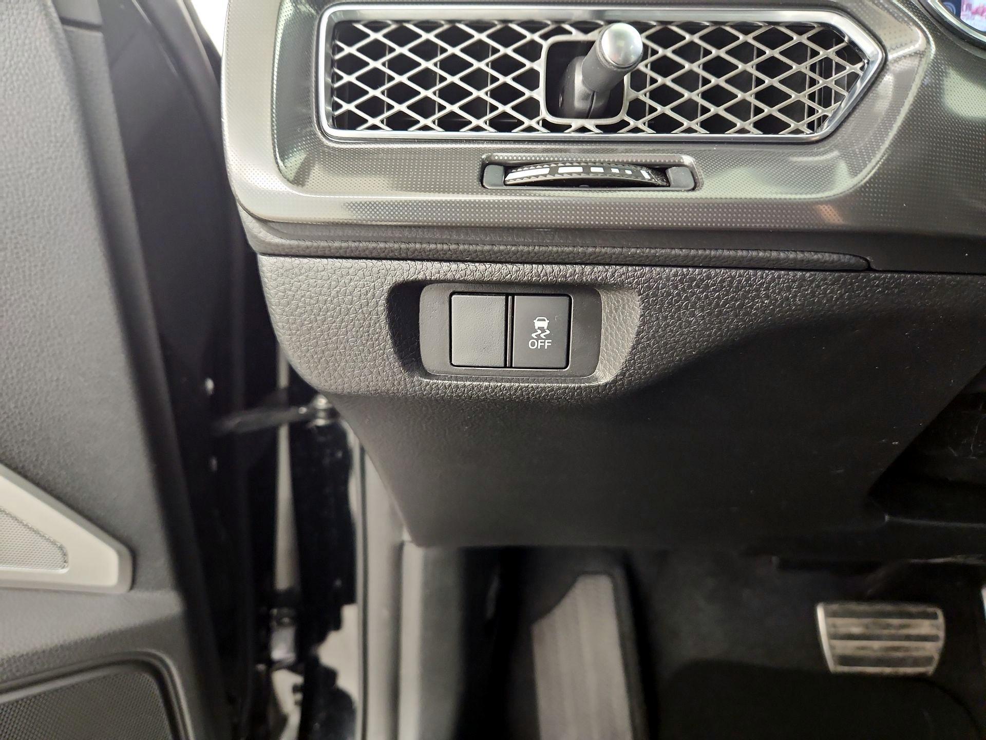 Thumbnail: 2023 Acura Integra - 13