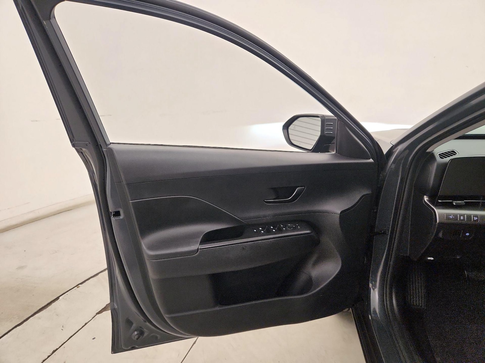 2024 Hyundai Kona SEL - Photo 13