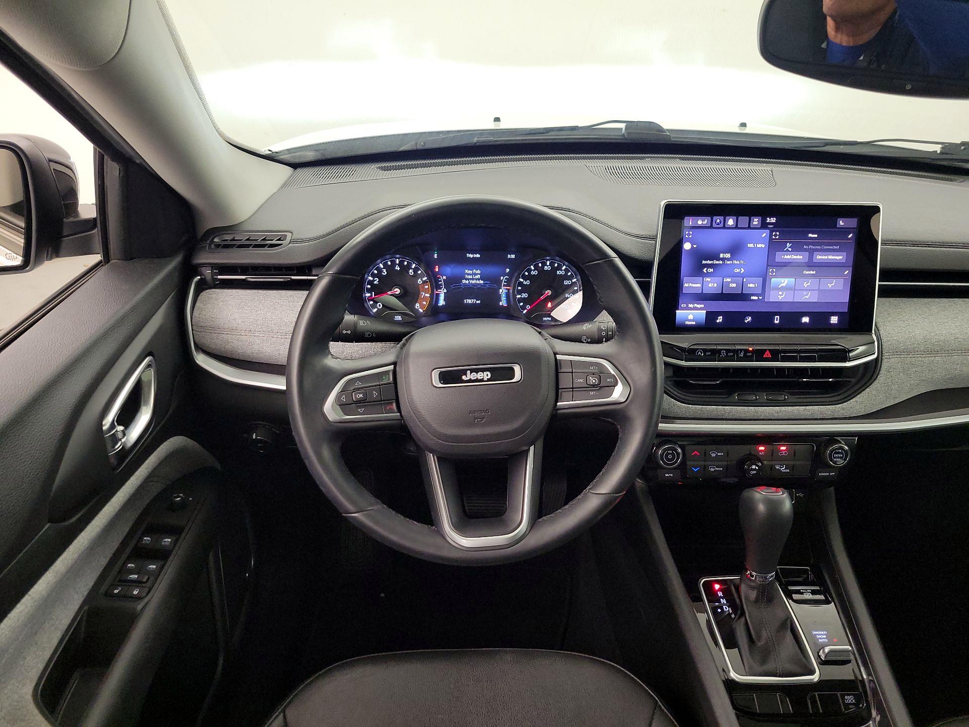 Thumbnail: 2022 Jeep Compass - 10