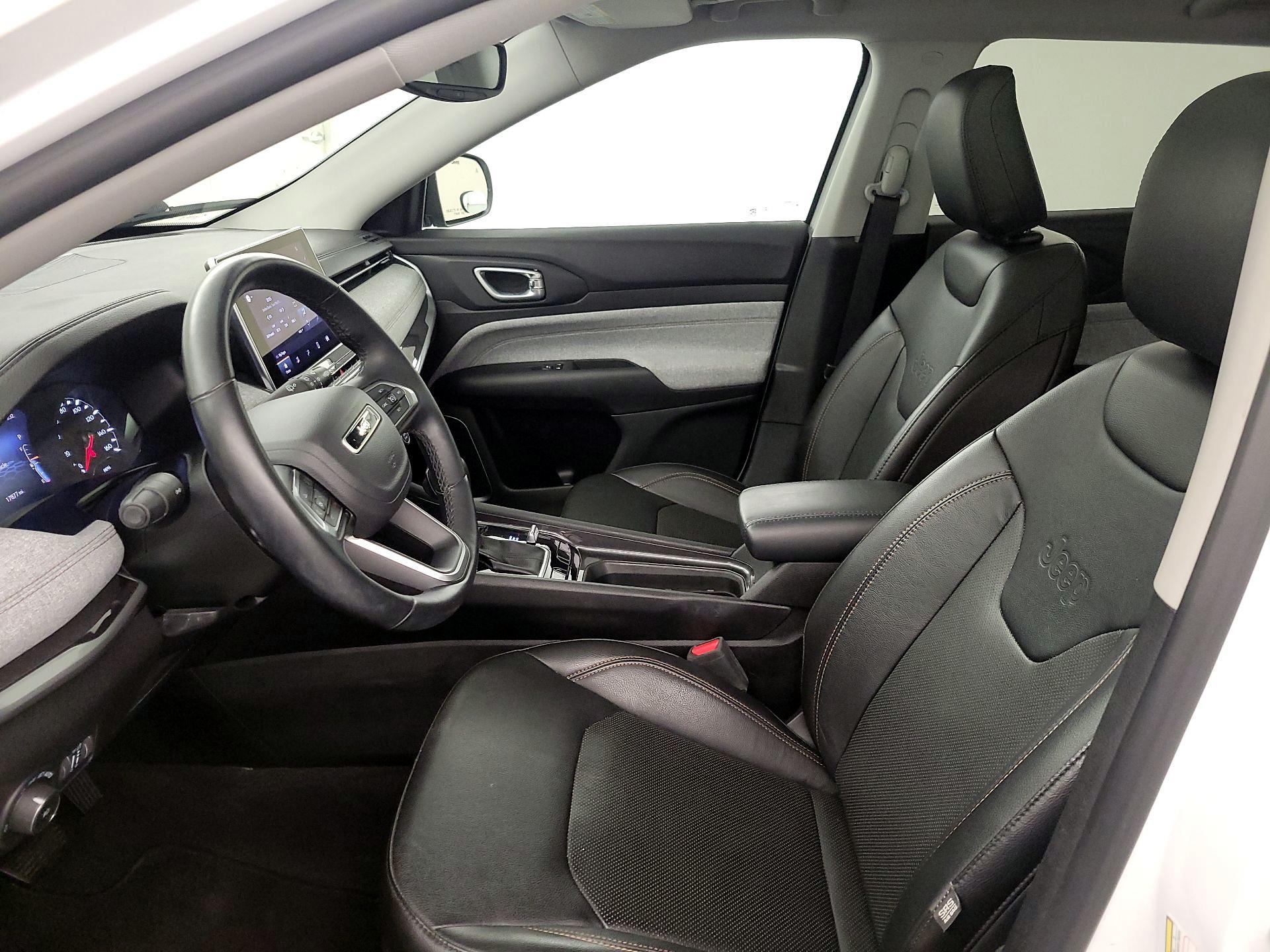 Thumbnail: 2022 Jeep Compass - 11