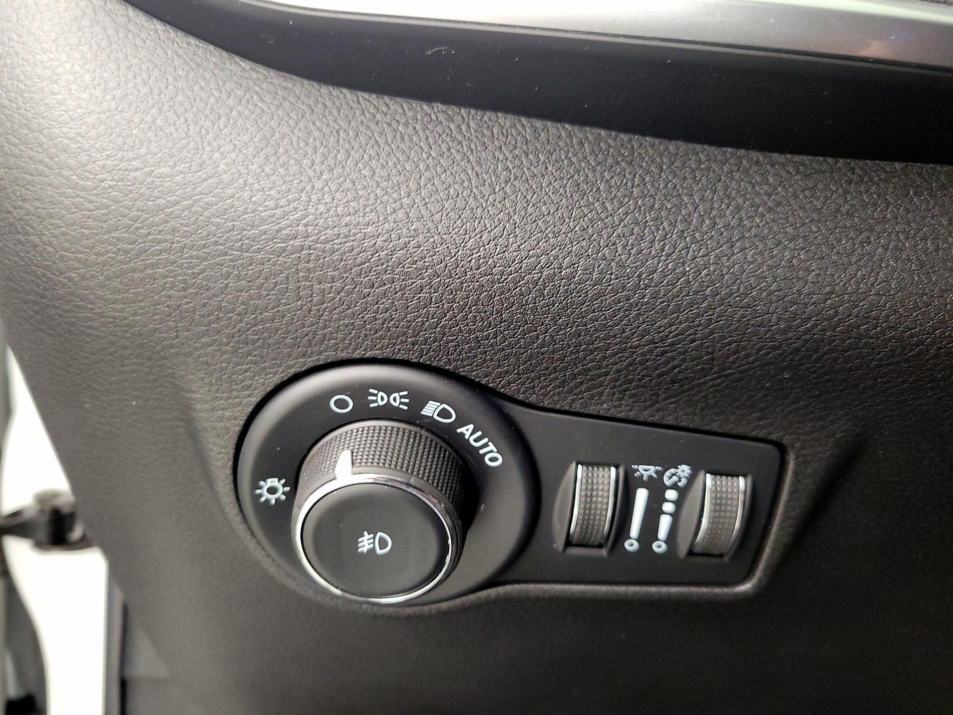 Thumbnail: 2022 Jeep Compass - 13