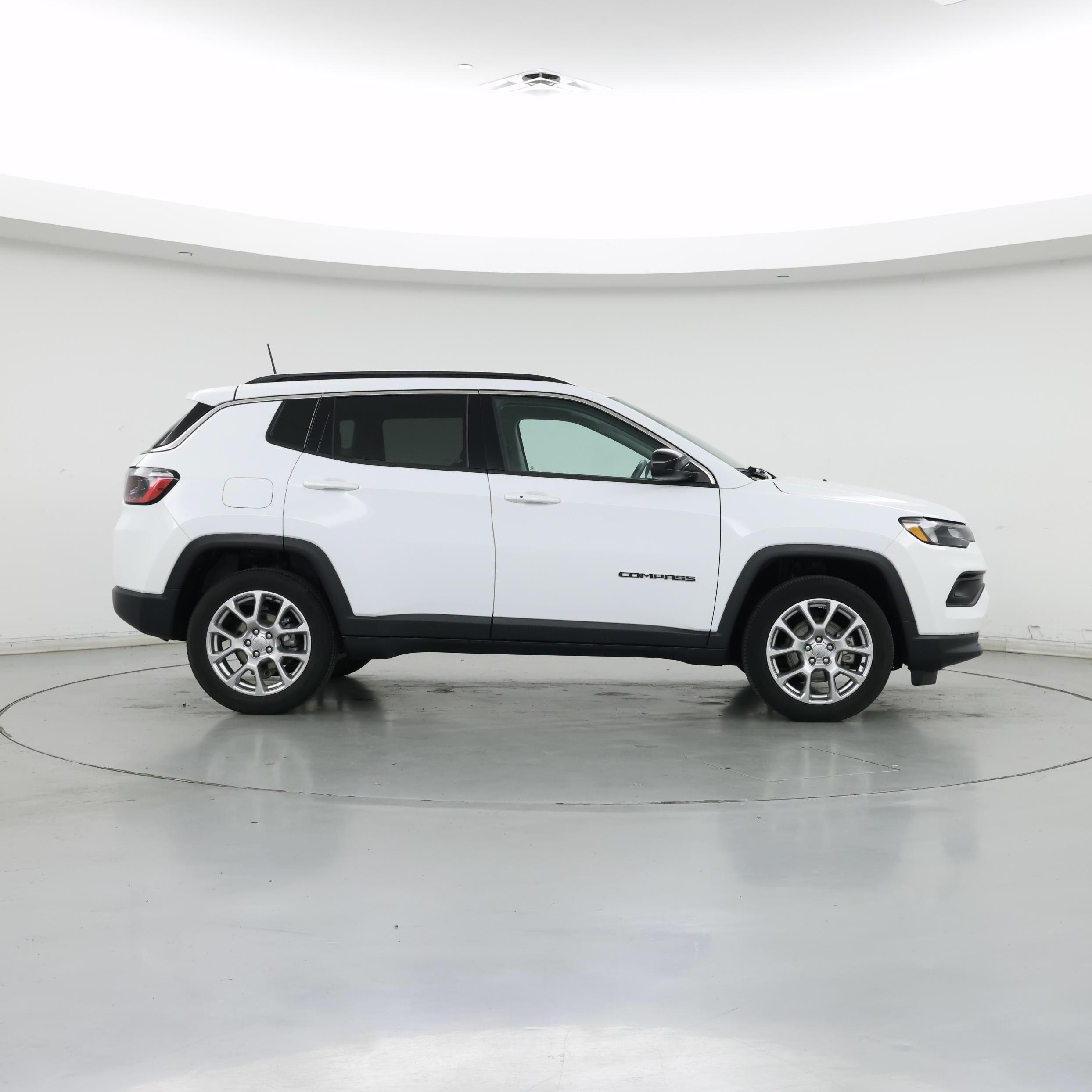 Thumbnail: 2022 Jeep Compass - 7