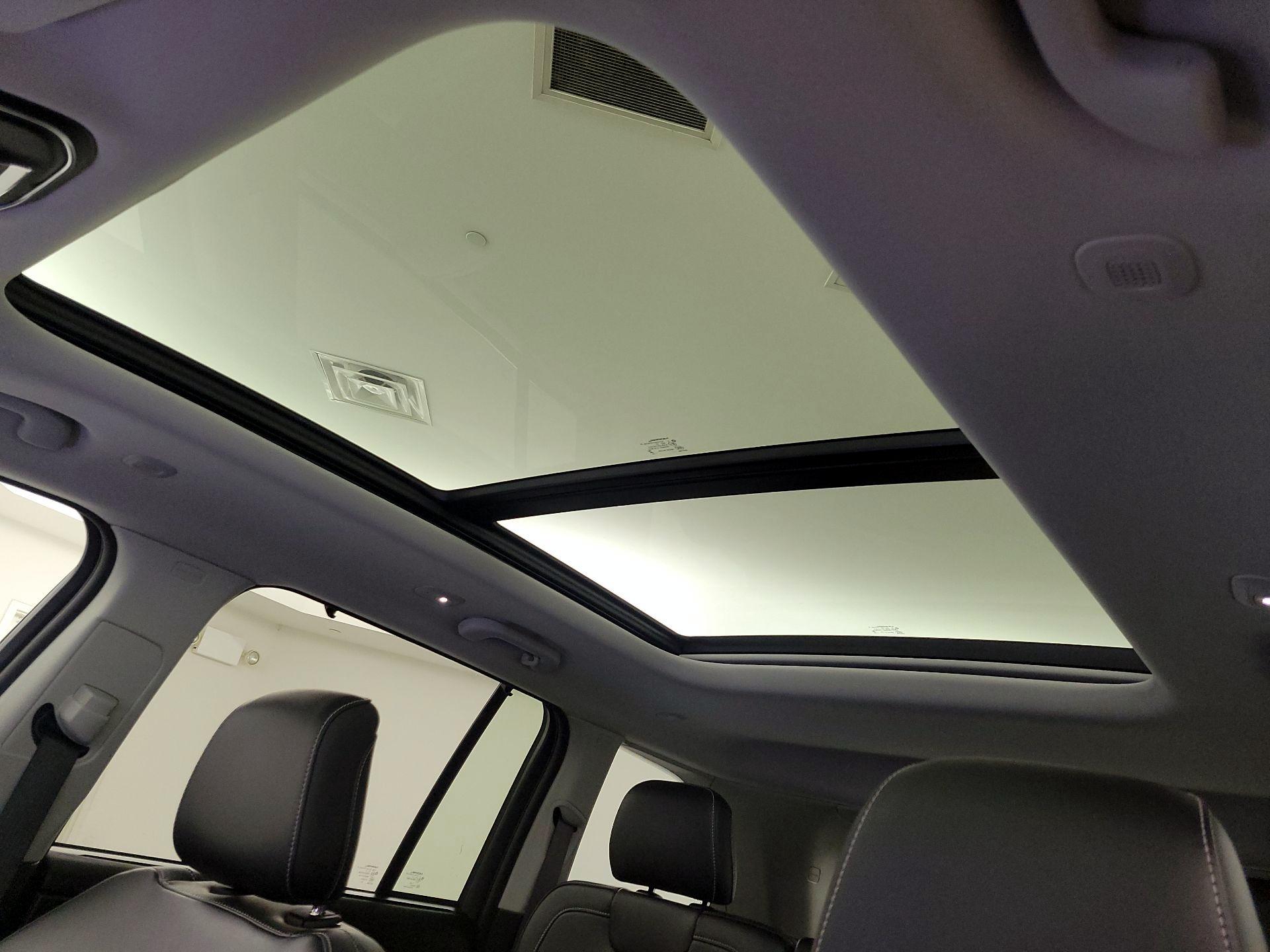 Thumbnail: 2023 Jeep Grand Cherokee - 20