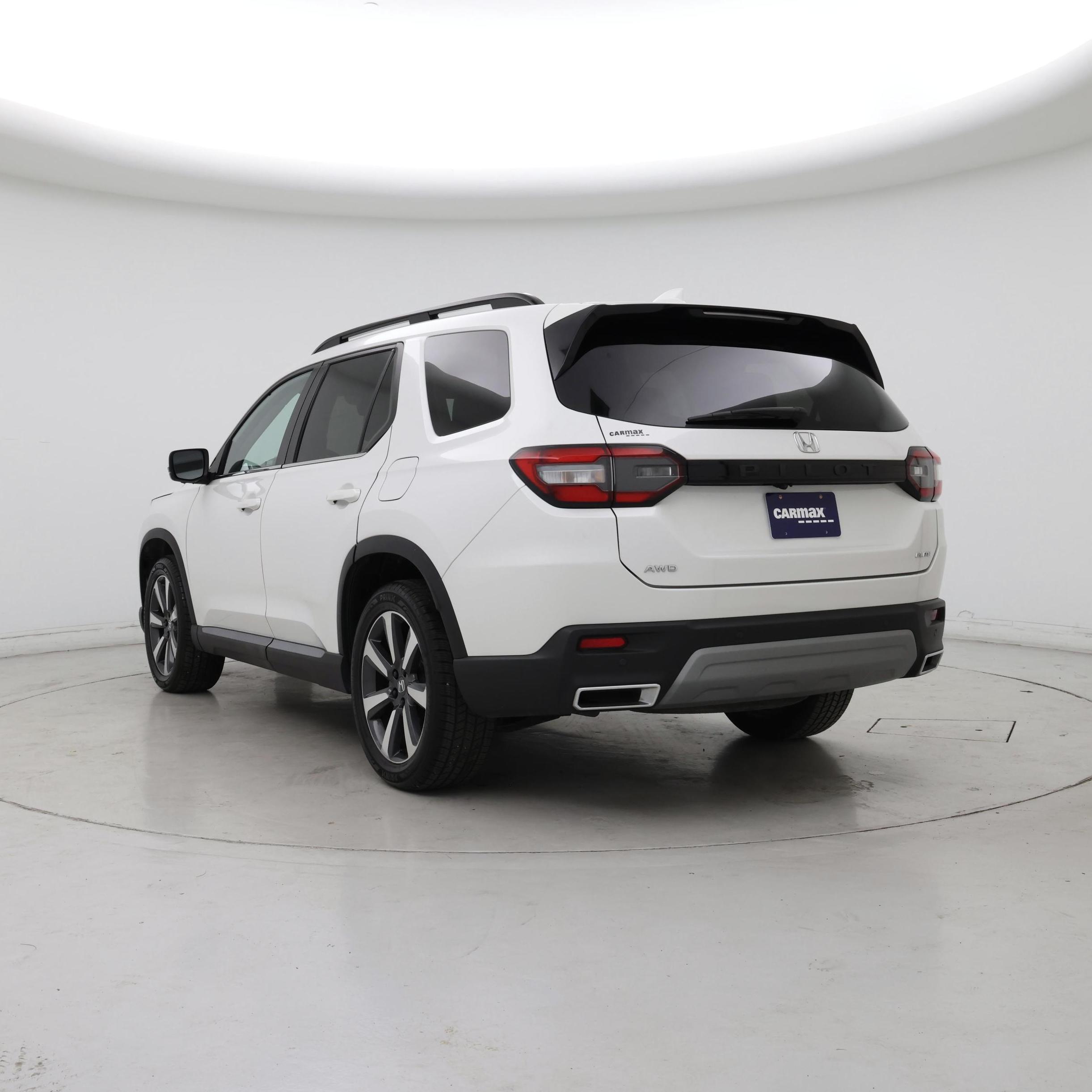 Thumbnail: 2023 Honda Pilot - 2