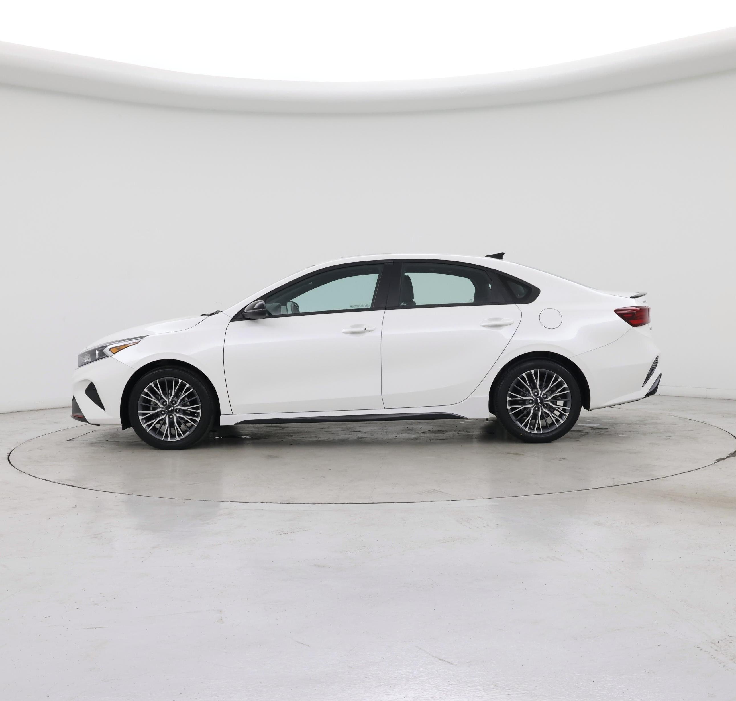 Thumbnail: 2023 Kia Forte - 3