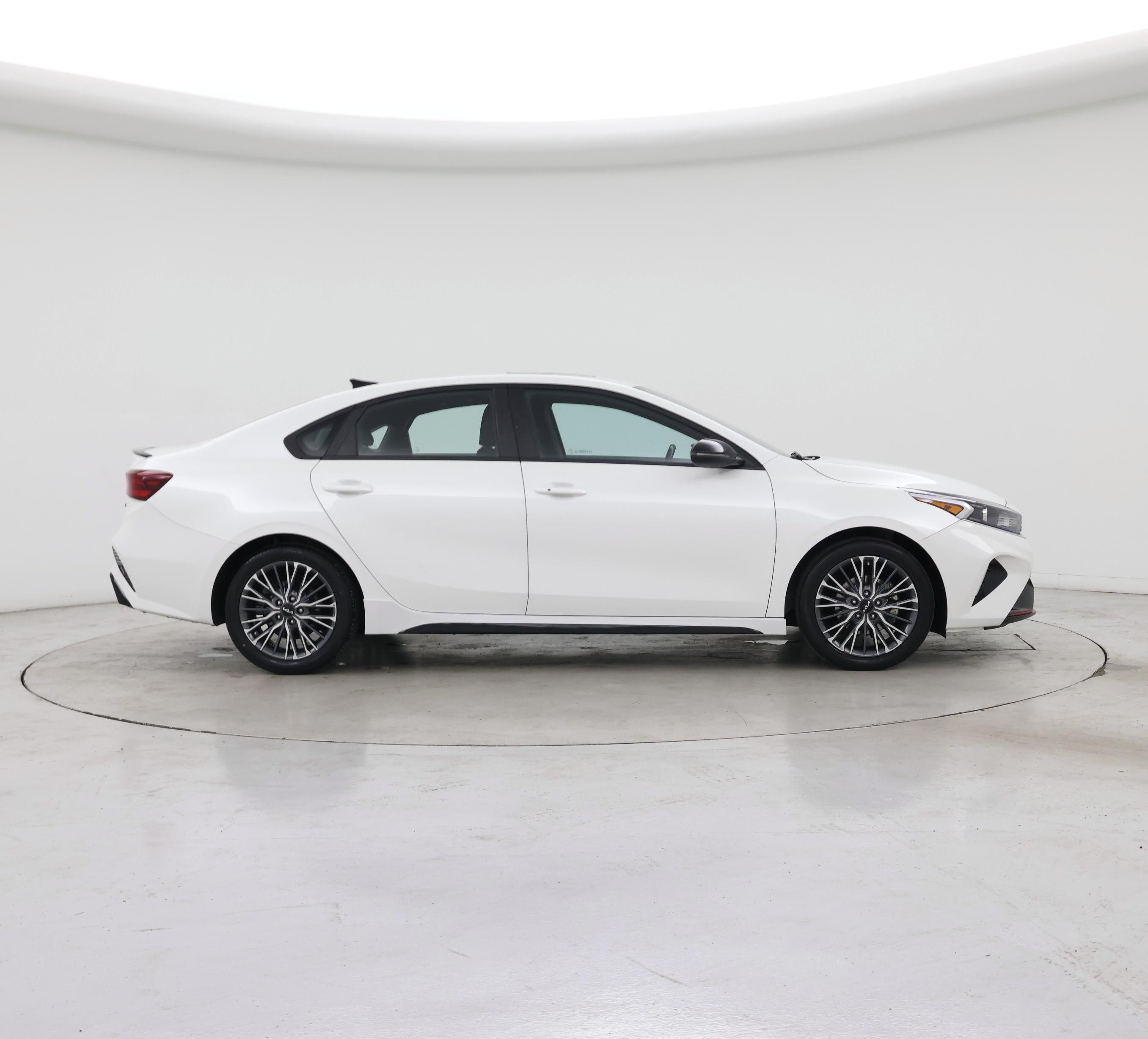 Thumbnail: 2023 Kia Forte - 7