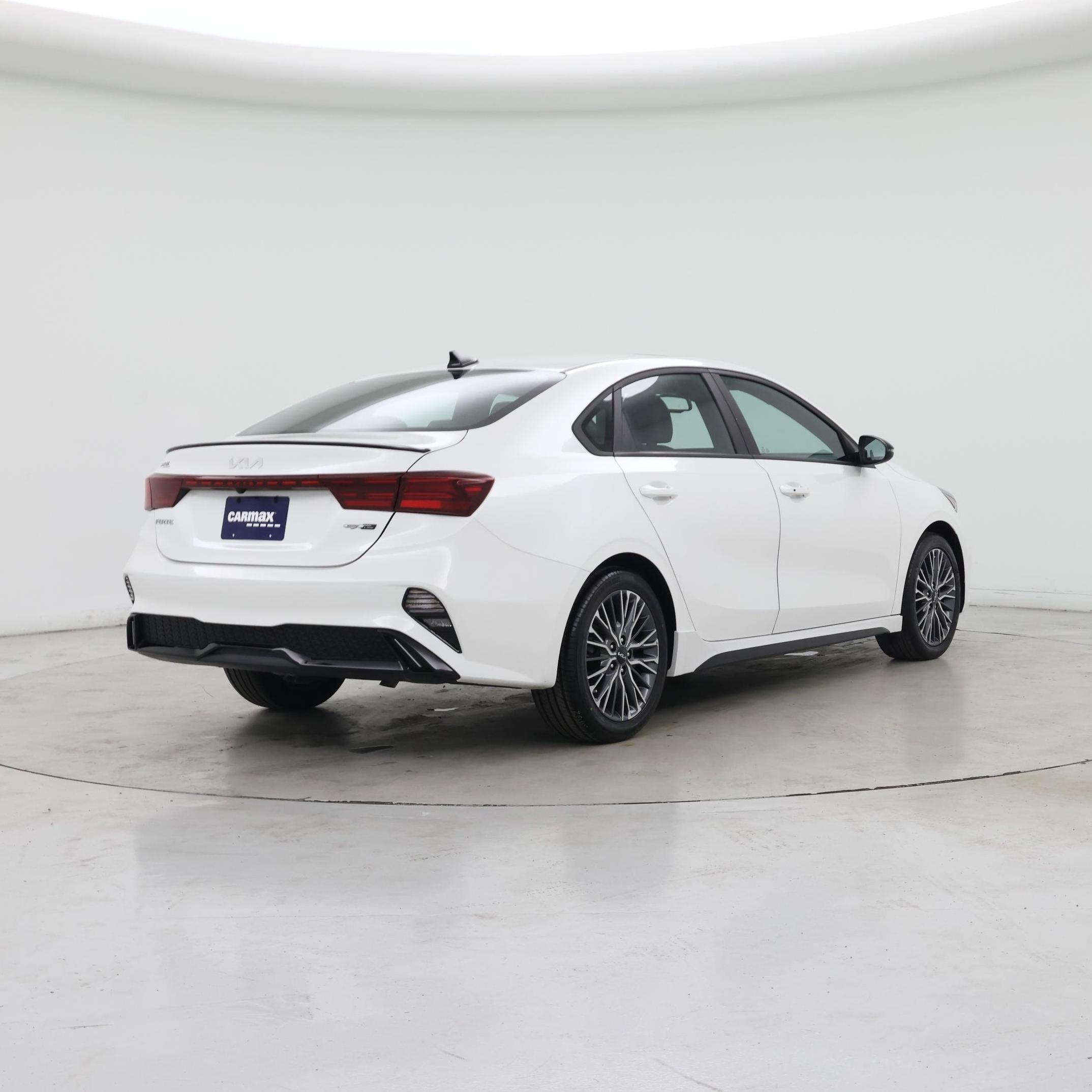 Thumbnail: 2023 Kia Forte - 8