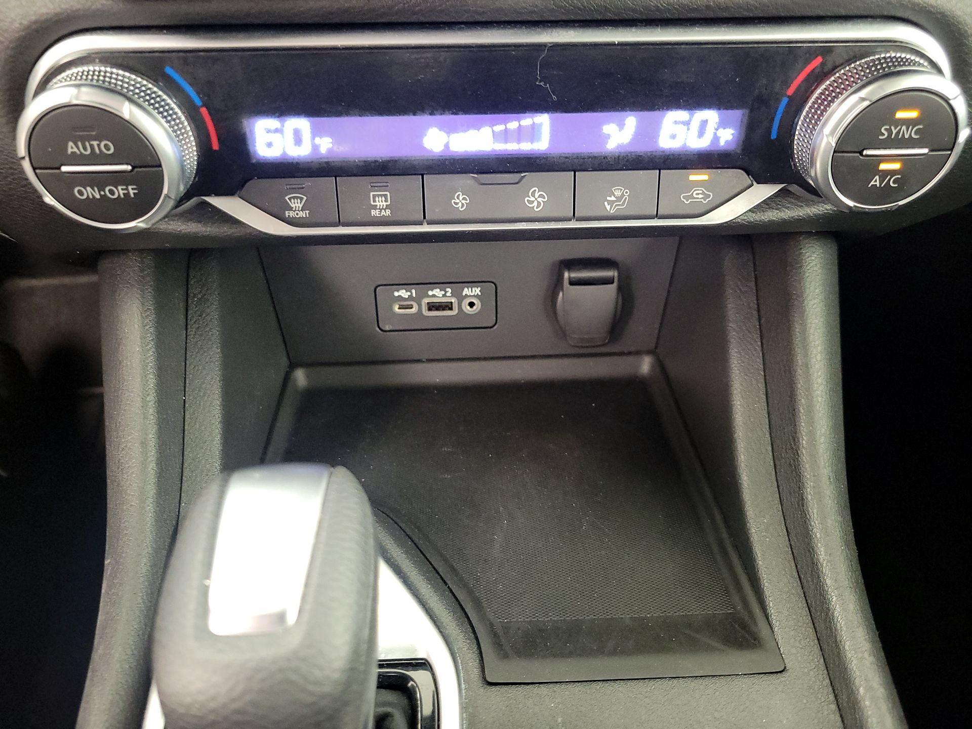 Thumbnail: 2021 Nissan Sentra - 16