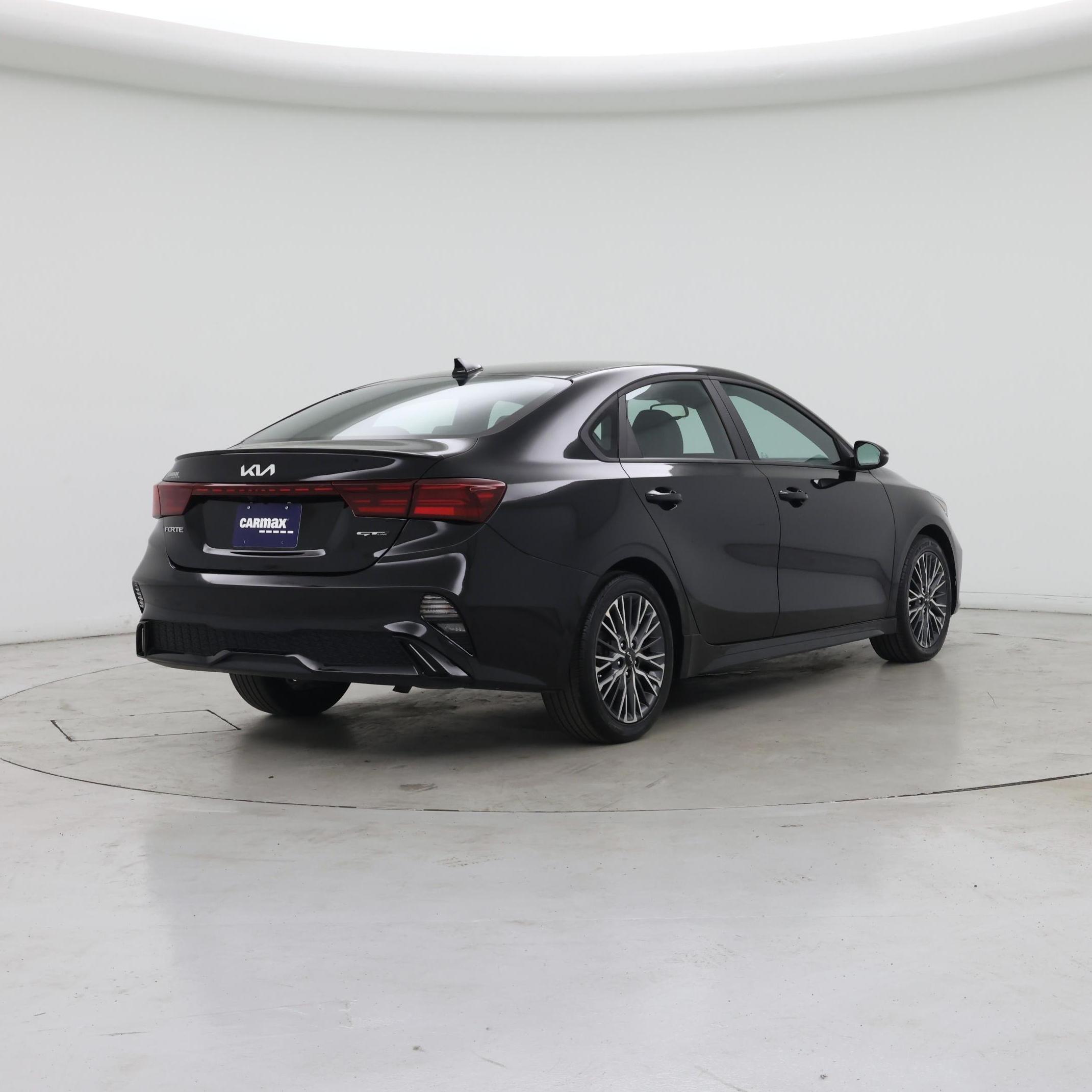 Thumbnail: 2022 Kia Forte - 8