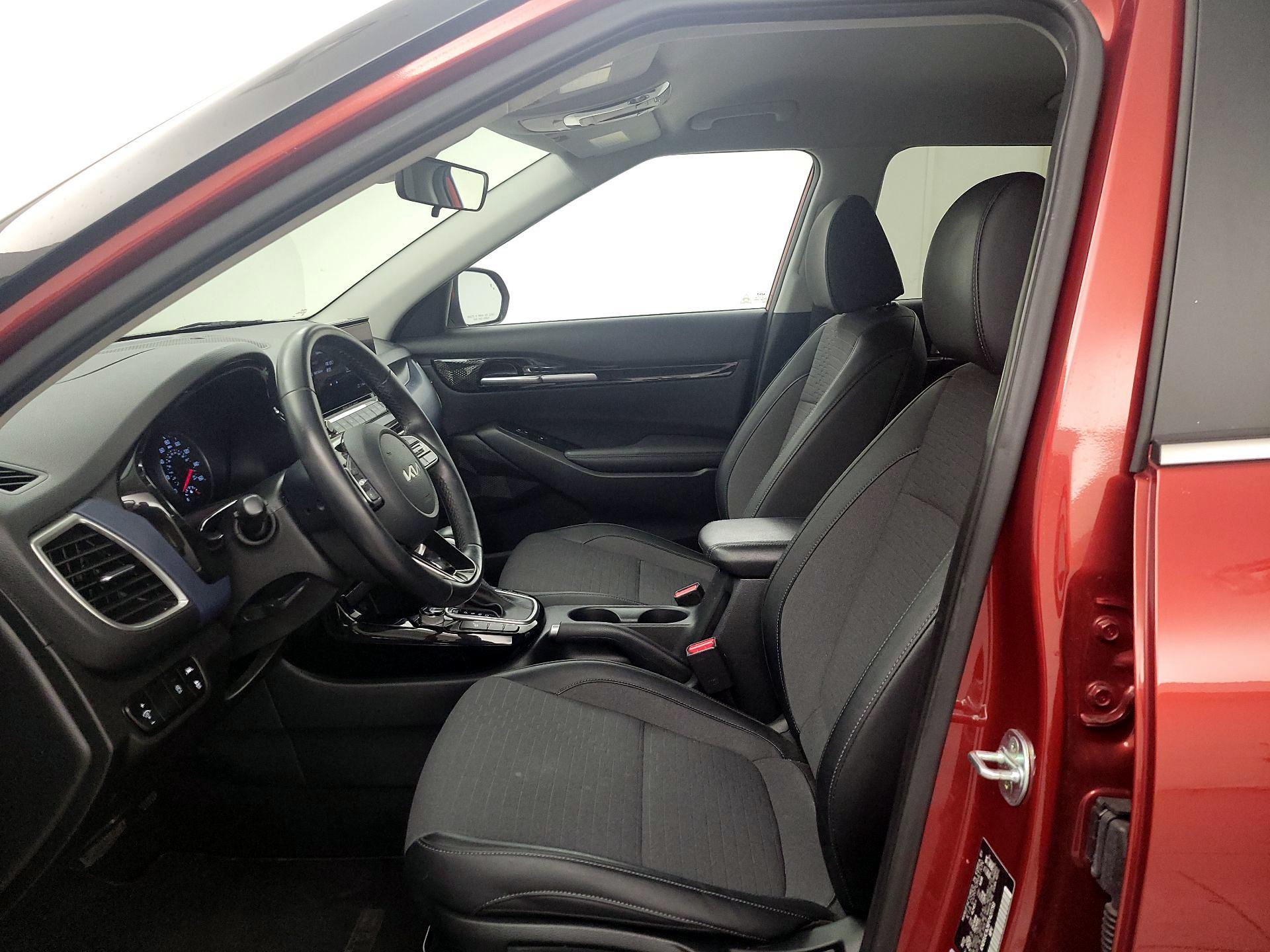 Thumbnail: 2023 Kia Seltos - 11