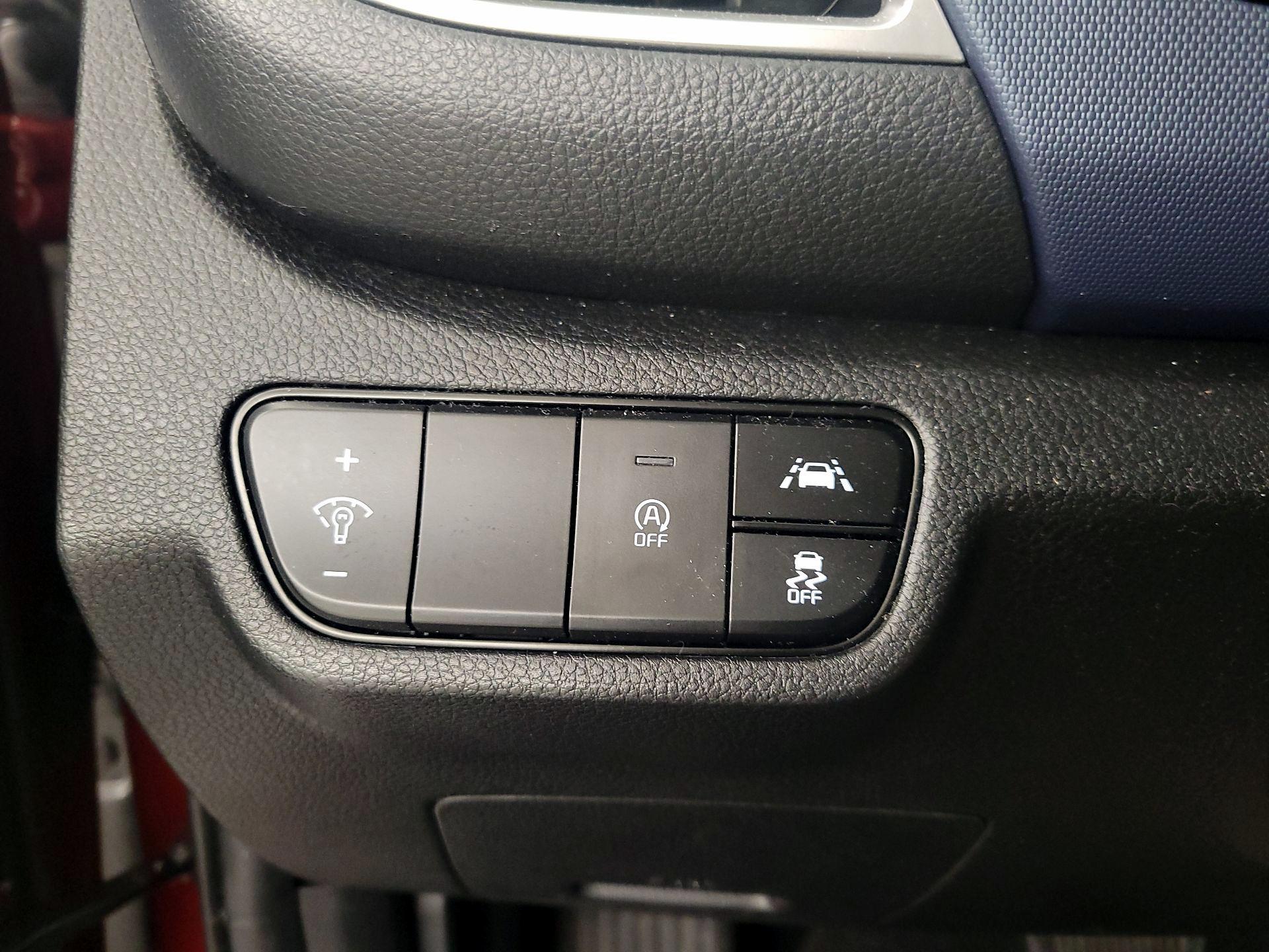 Thumbnail: 2023 Kia Seltos - 13