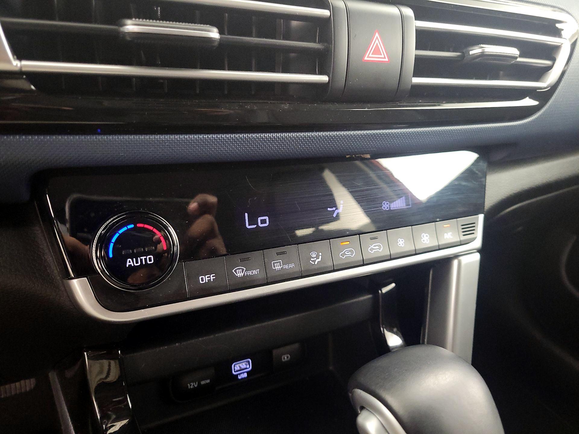 Thumbnail: 2023 Kia Seltos - 17