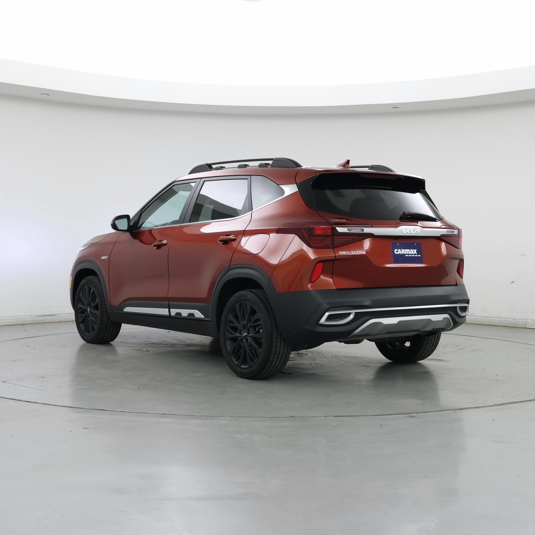 Thumbnail: 2023 Kia Seltos - 2