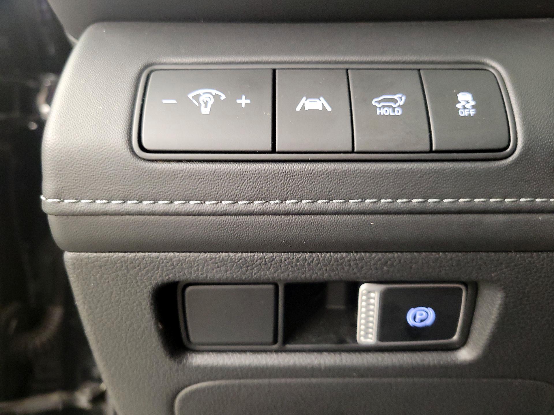 Thumbnail: 2023 Hyundai Santa Fe - 13