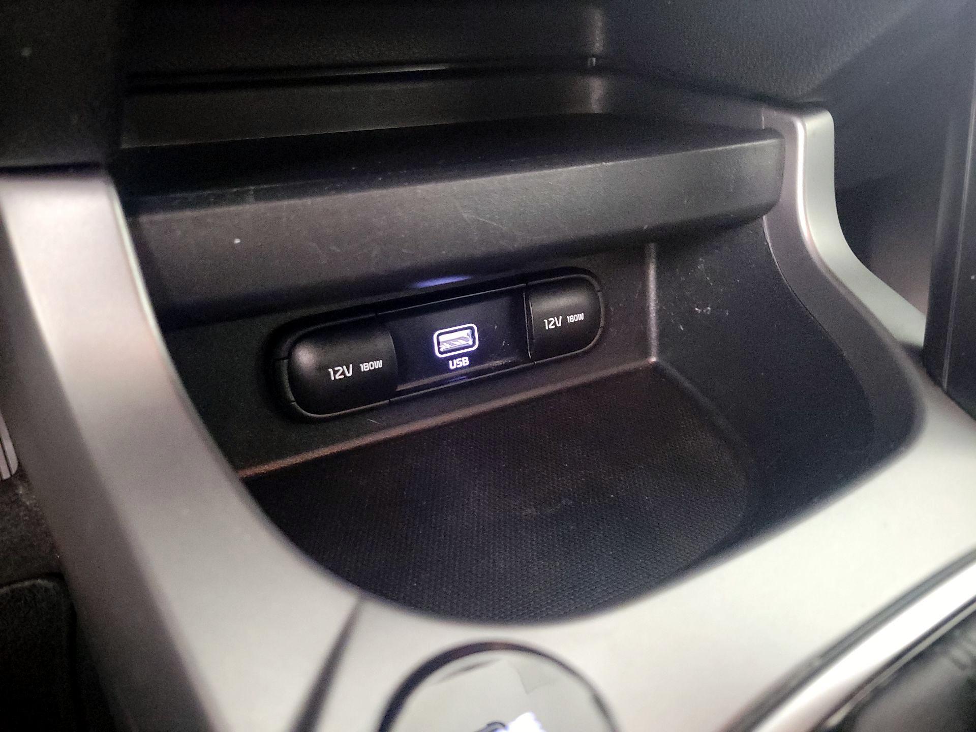 Thumbnail: 2023 Kia Seltos - 18