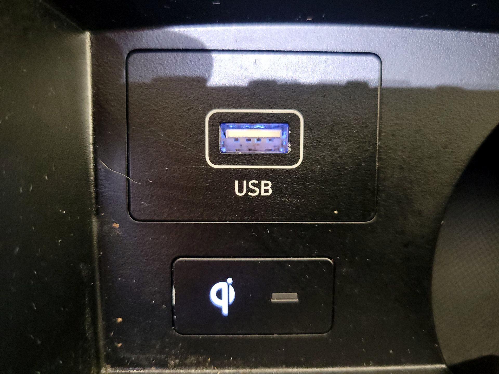 Thumbnail: 2023 Hyundai Santa Fe - 19