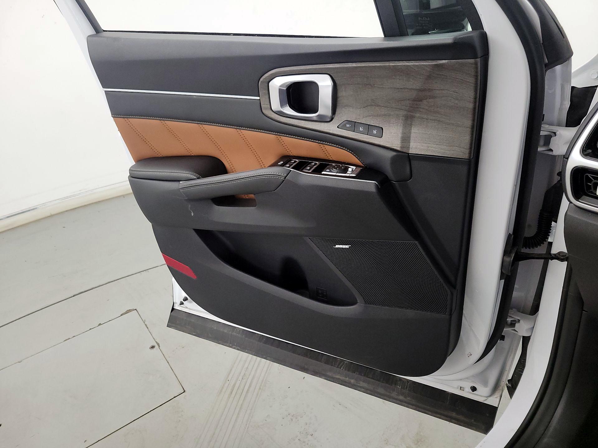 Thumbnail: 2022 Kia Sorento - 12