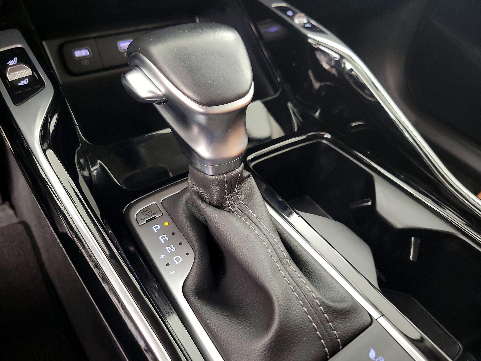 Thumbnail: 2022 Kia Sorento - 18