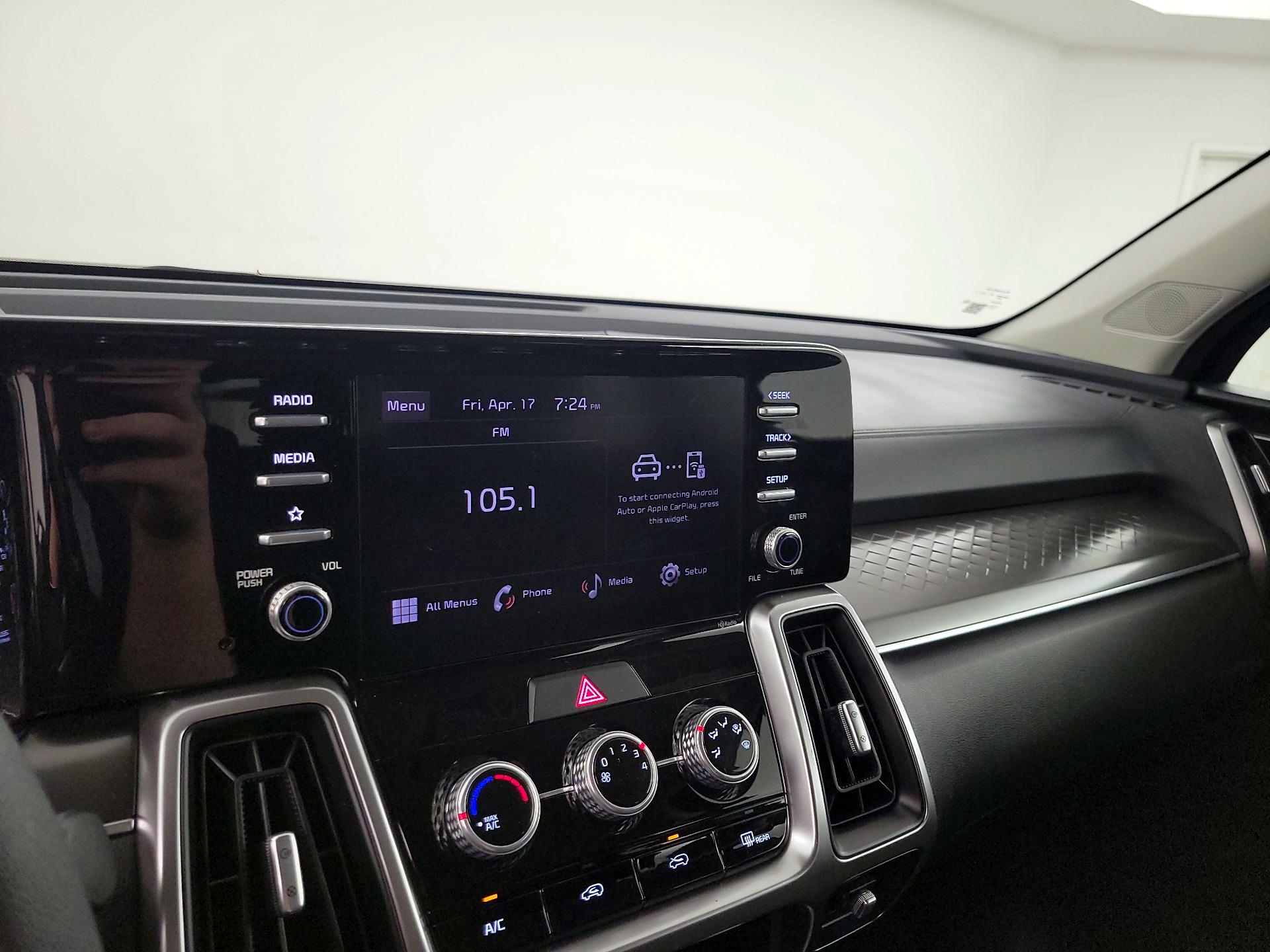 Thumbnail: 2023 Kia Sorento - 15