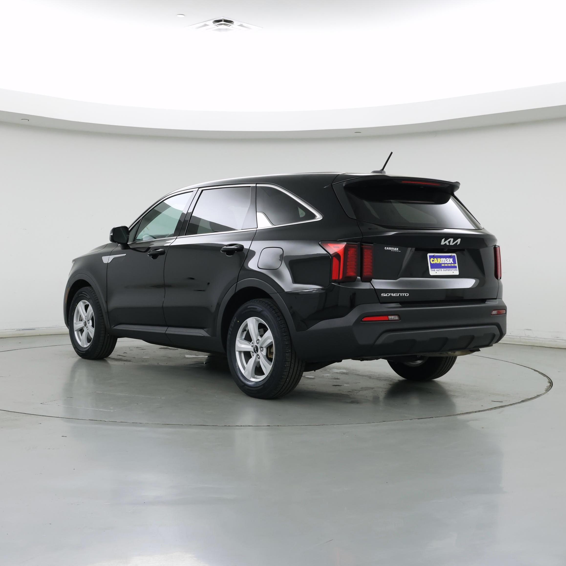 Thumbnail: 2023 Kia Sorento - 2