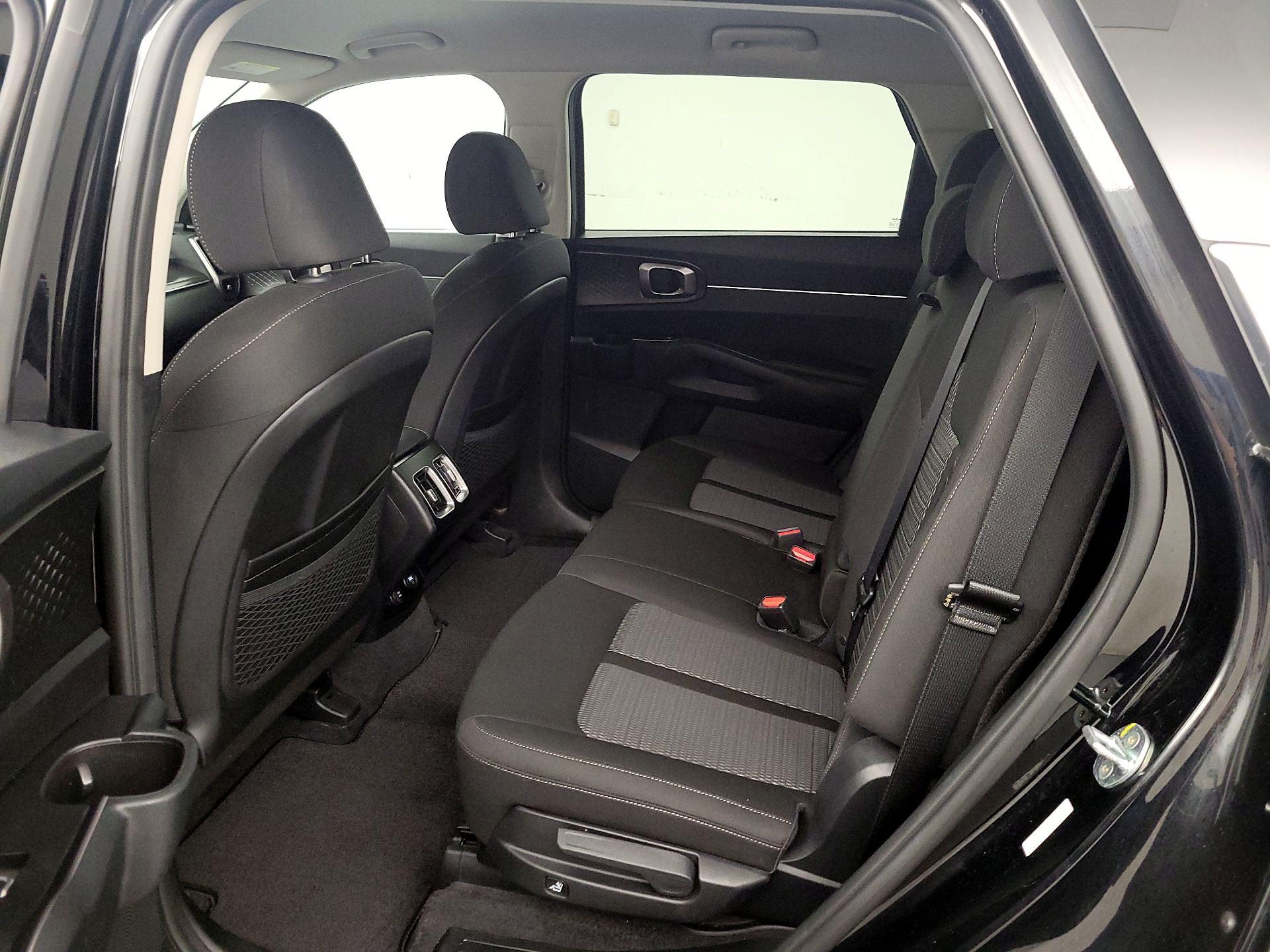 Thumbnail: 2023 Kia Sorento - 19