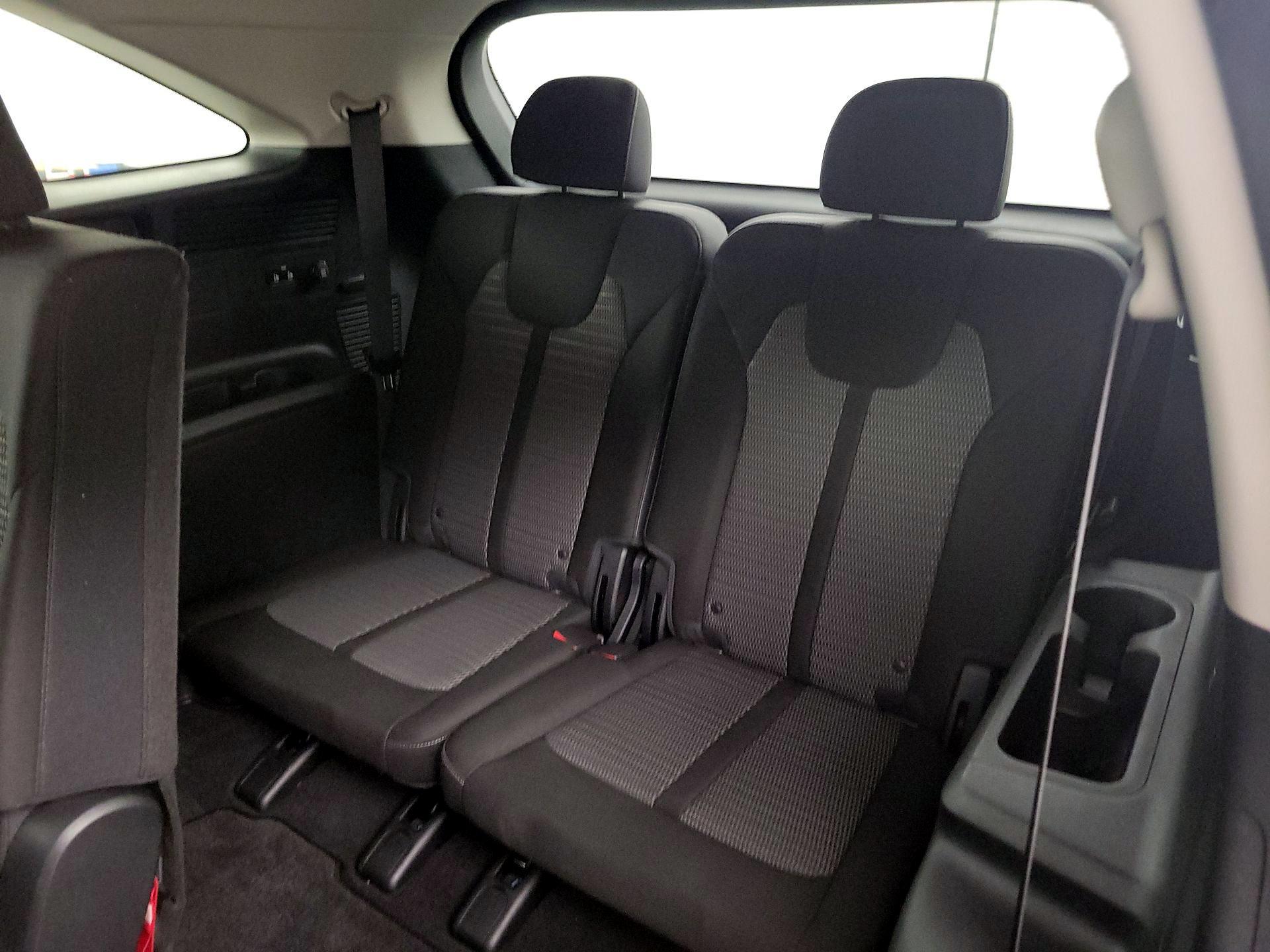 Thumbnail: 2023 Kia Sorento - 20