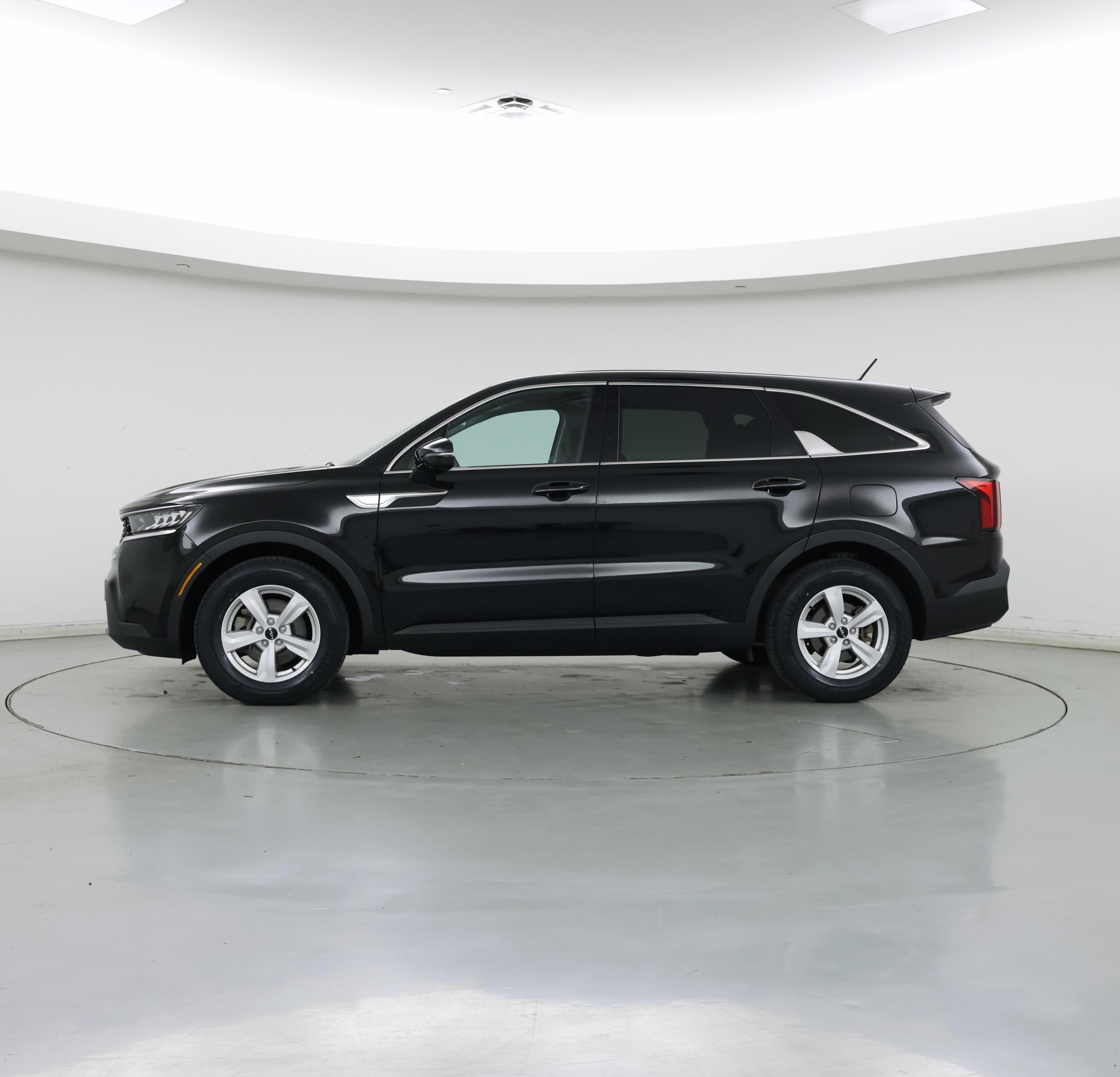 Thumbnail: 2023 Kia Sorento - 3