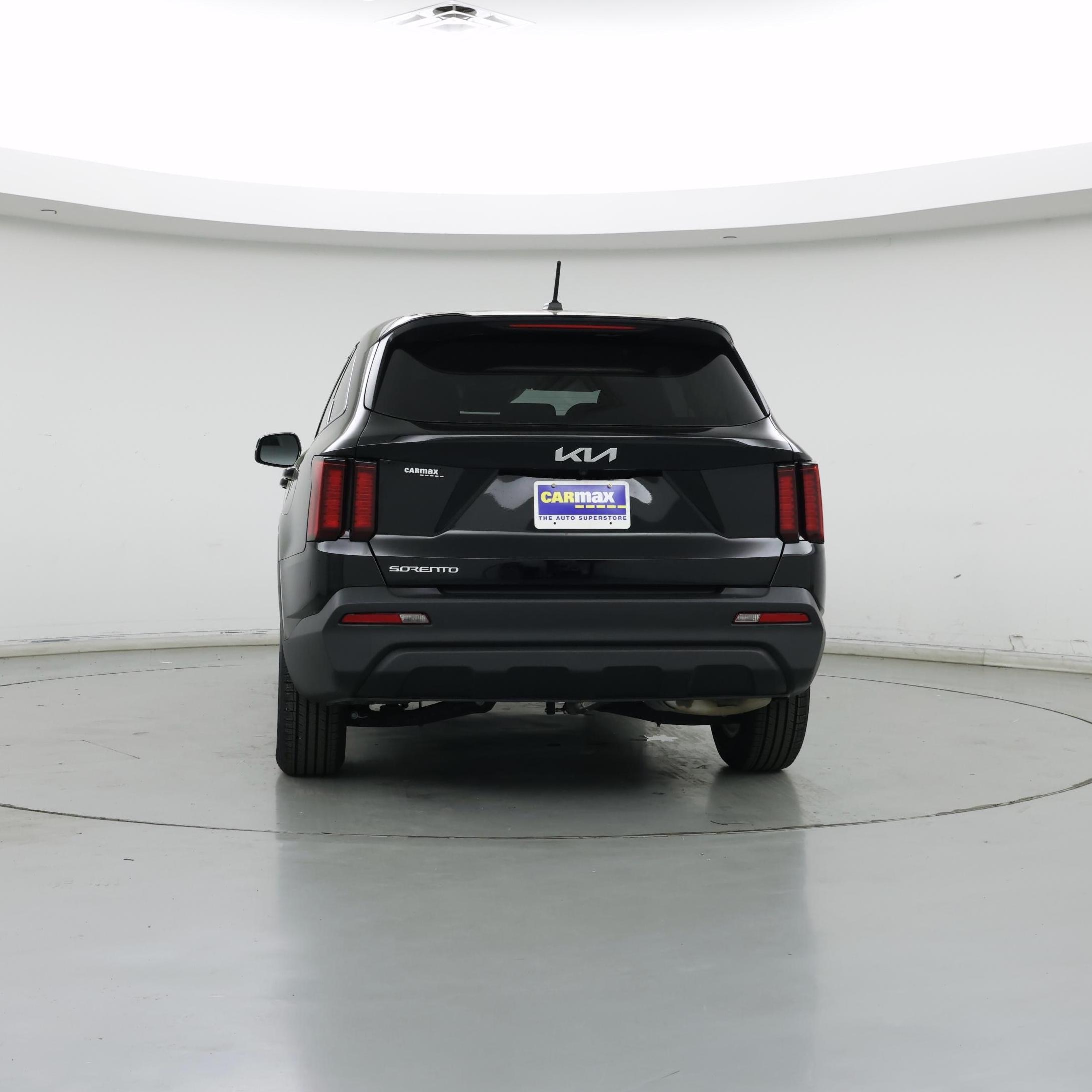 Thumbnail: 2023 Kia Sorento - 6