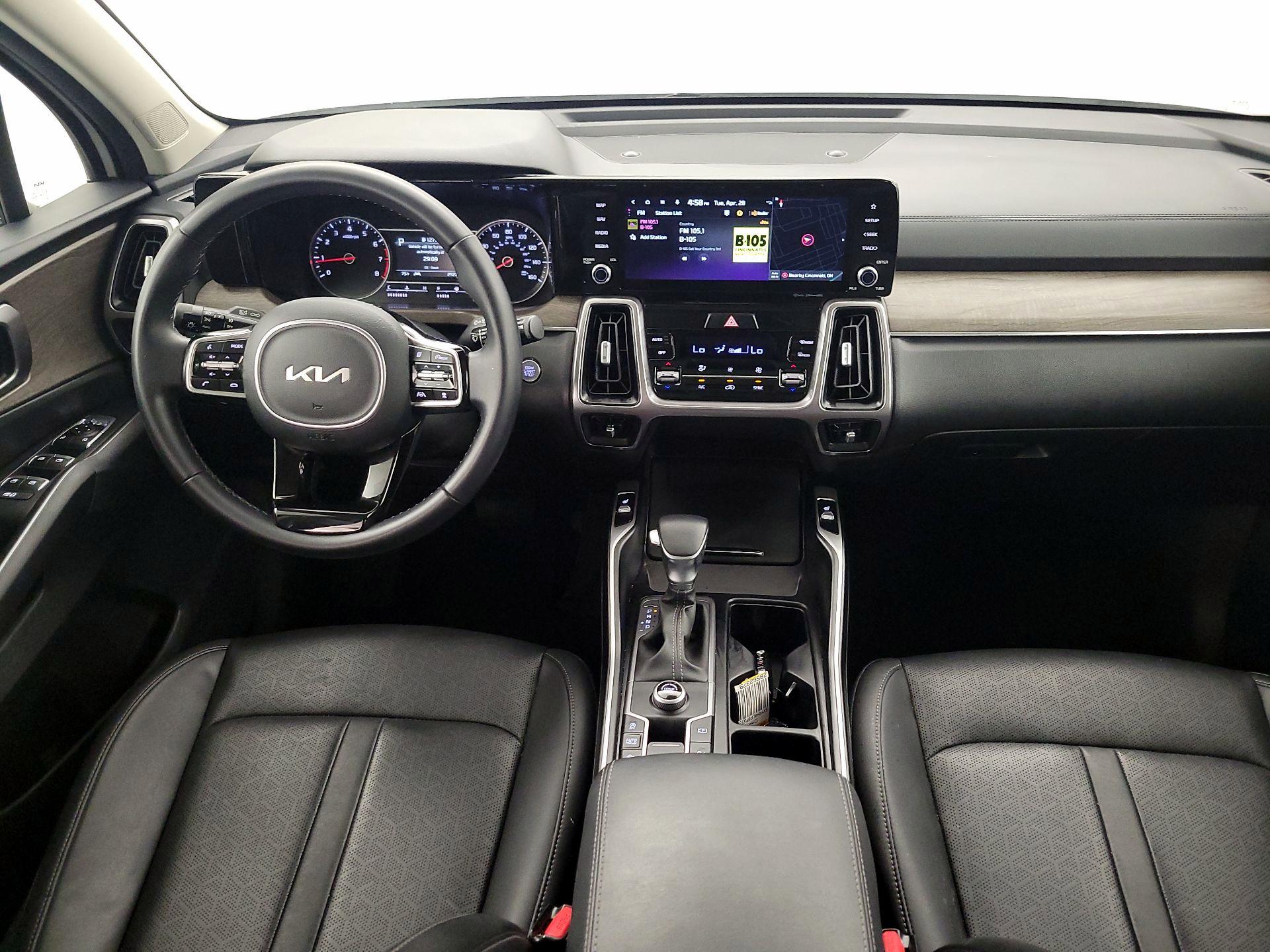 Thumbnail: 2023 Kia Sorento - 9