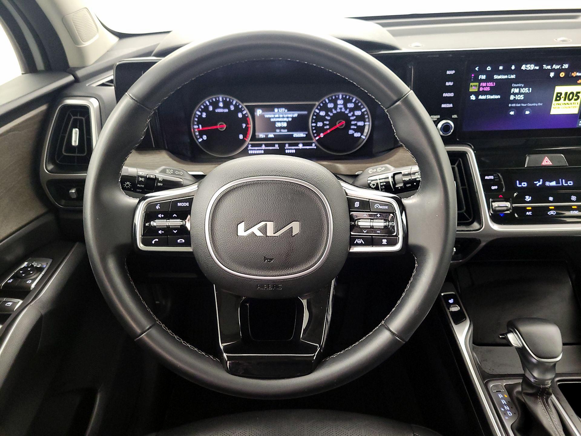 Thumbnail: 2023 Kia Sorento - 10